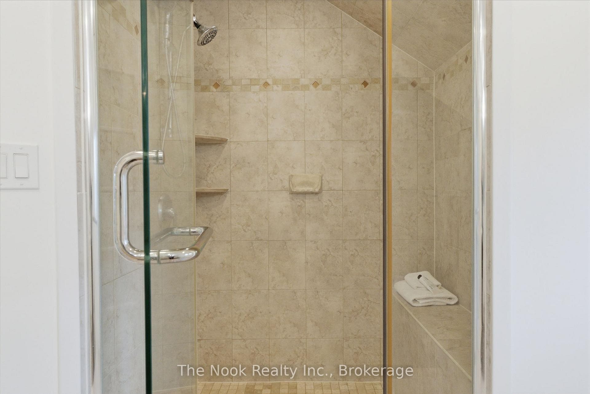 15 Hillside Drive photo 34