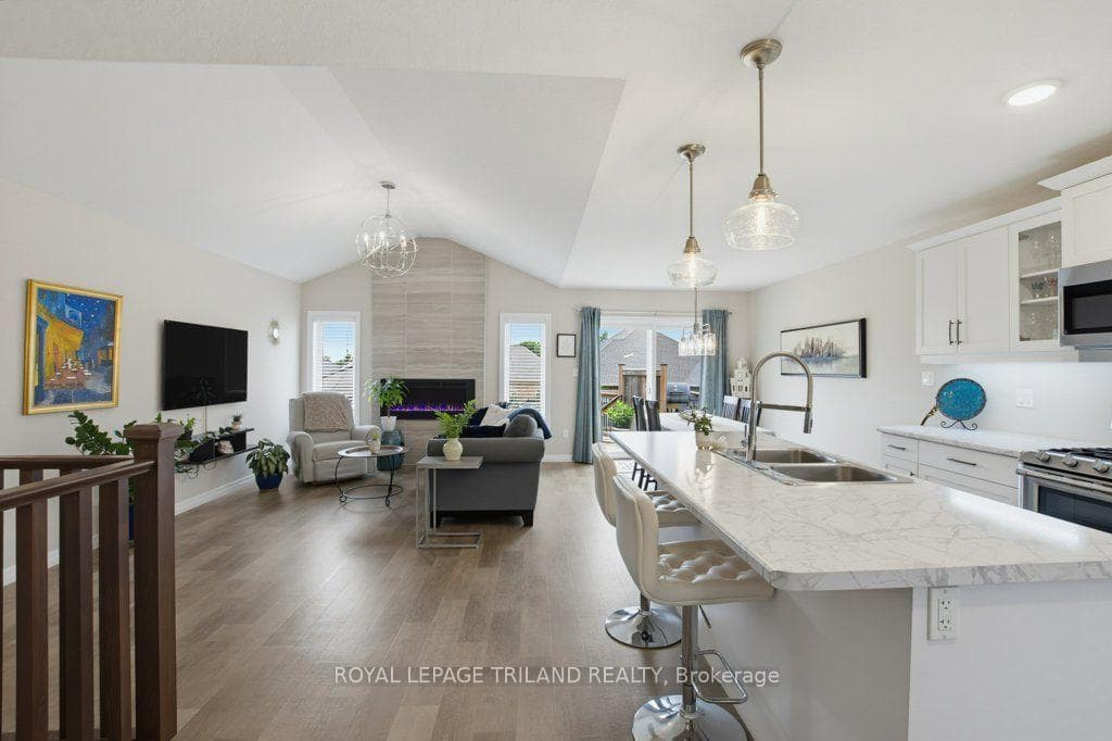 226 Peach Tree Boulevard photo 10