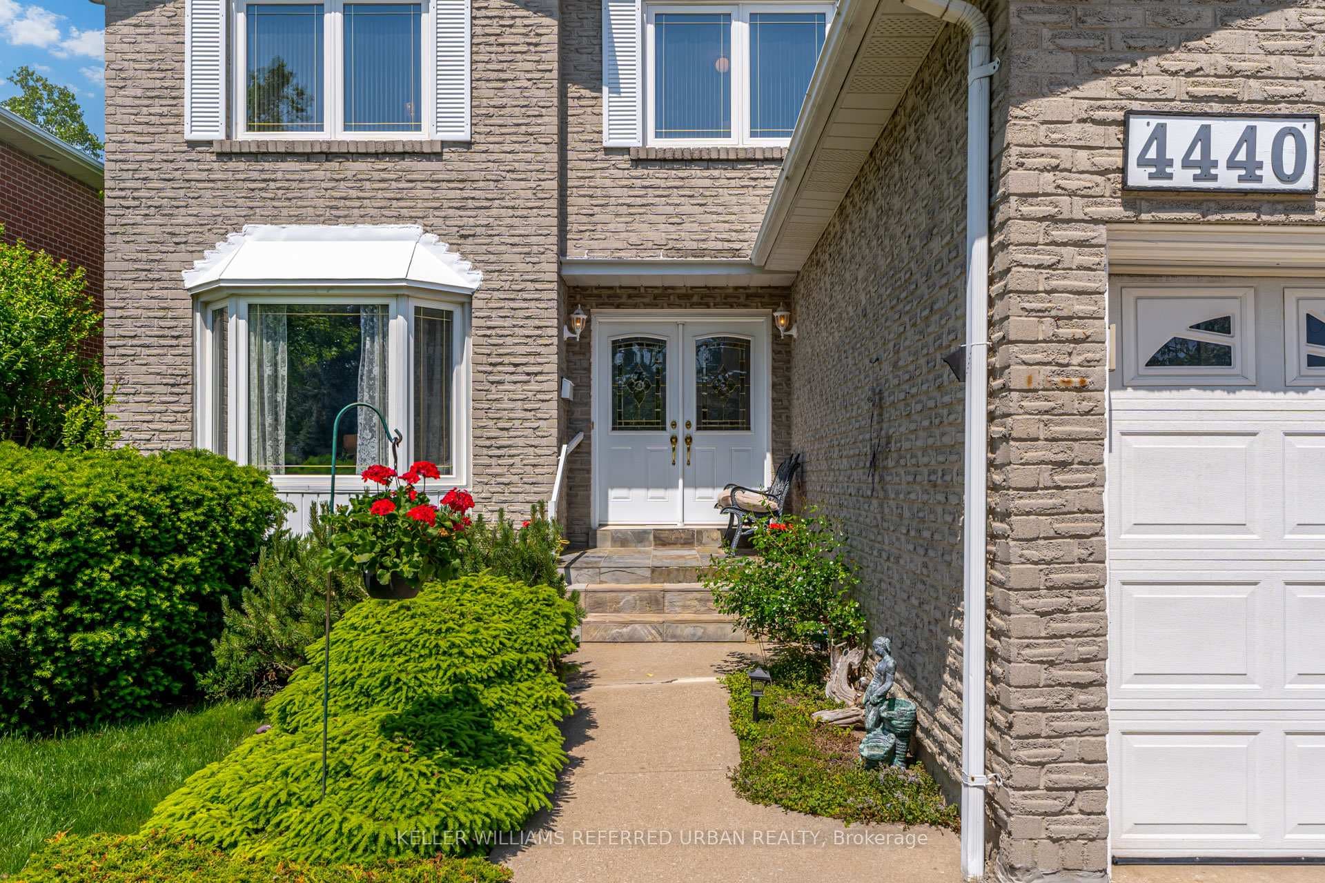 4440 Beacon Lane photo 4