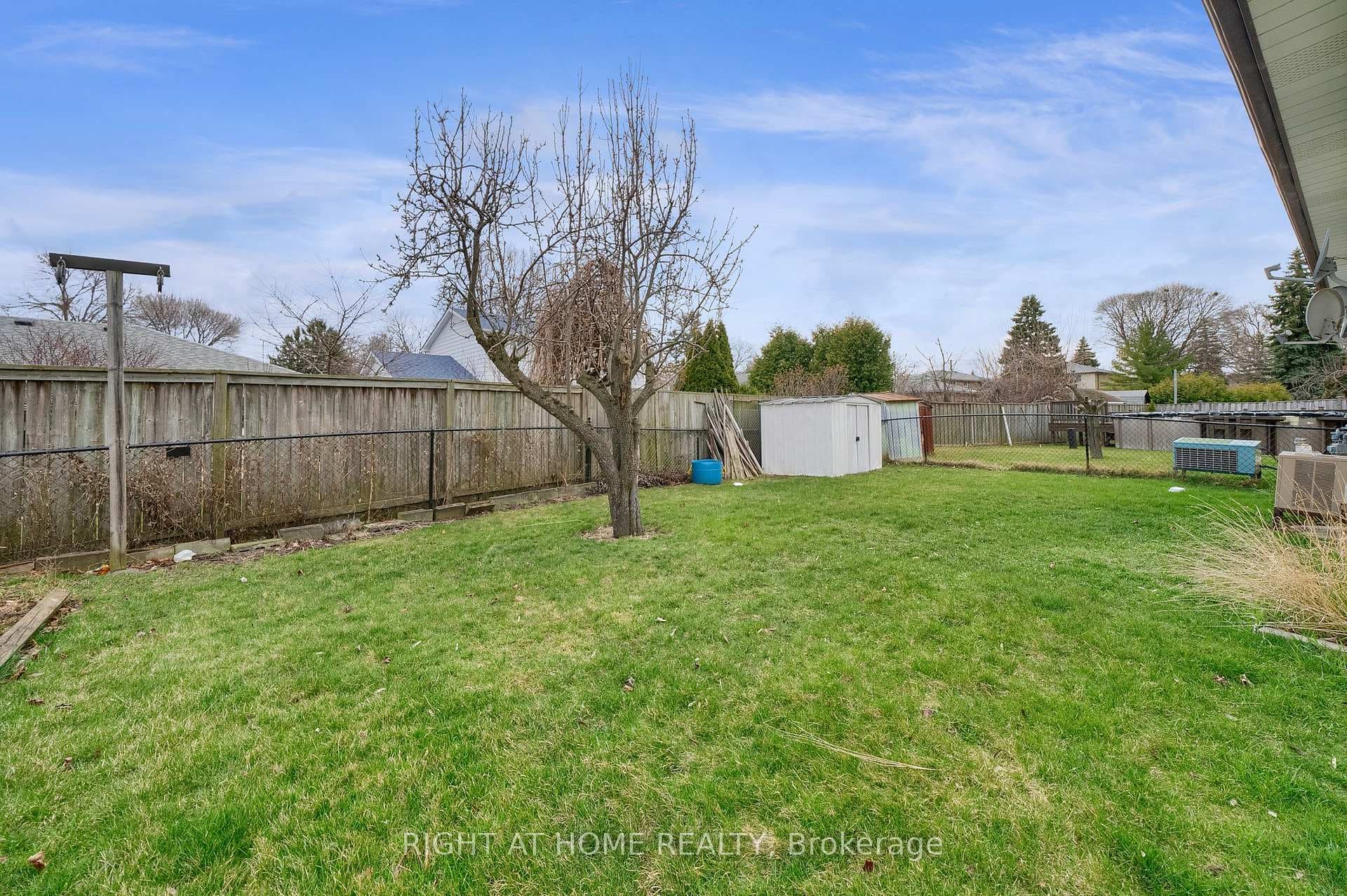 16 Pendle Hill Court photo 37