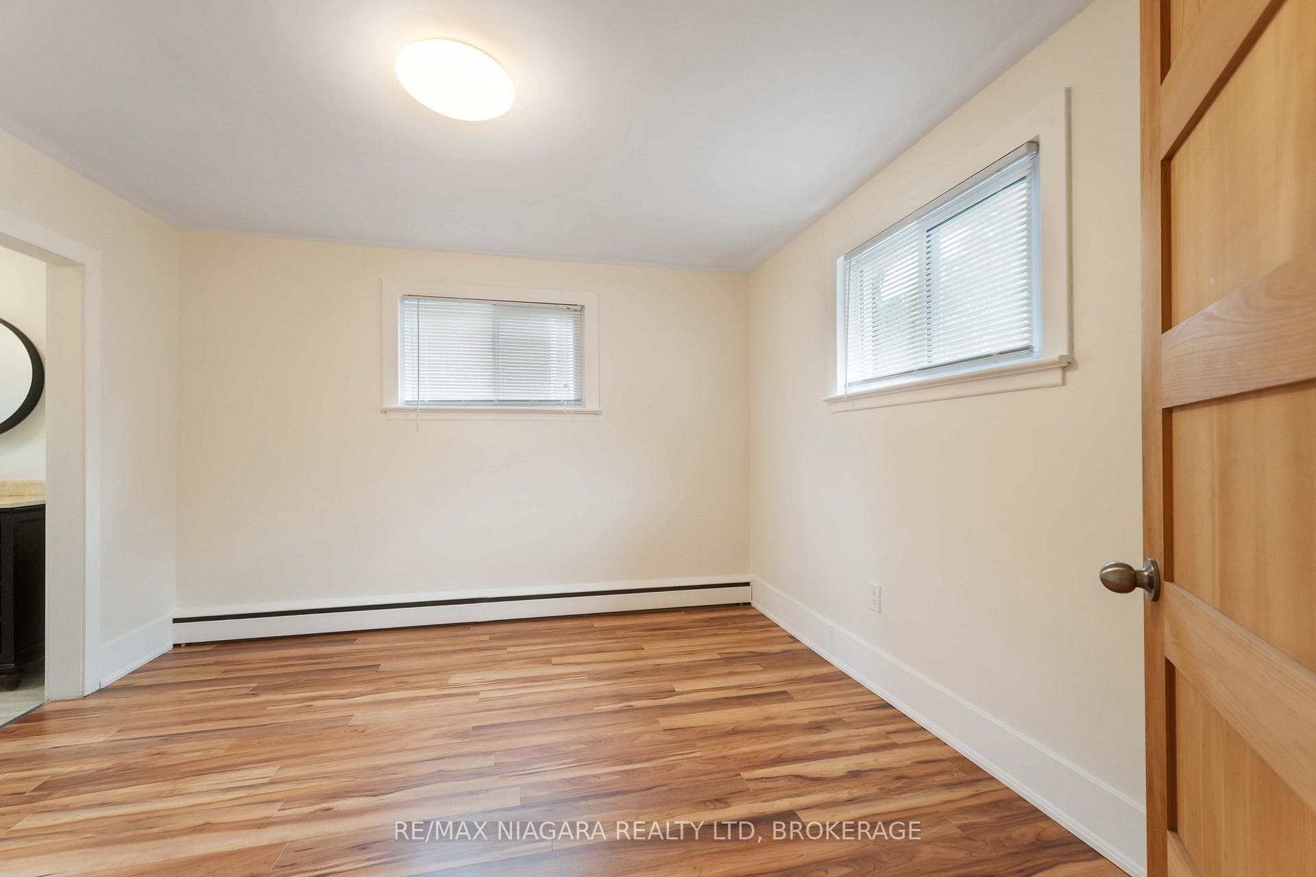 543 Vine Street photo 29