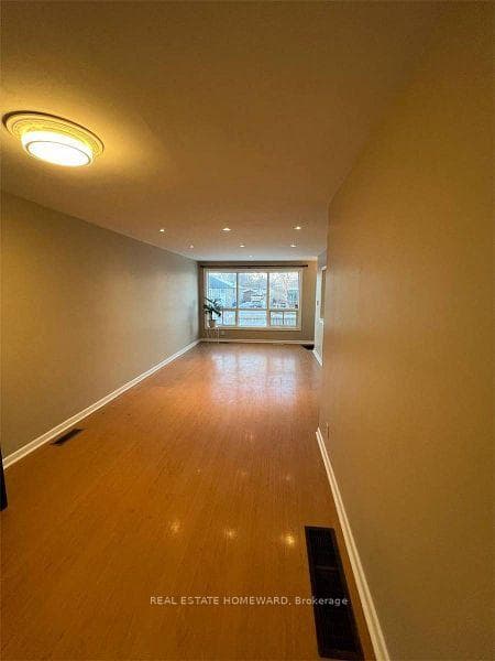 218 Alsace Road Unit Main photo 3