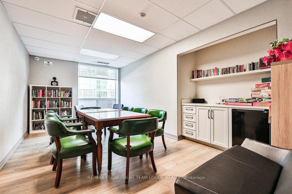 190 Manitoba Street Unit 805 photo 24