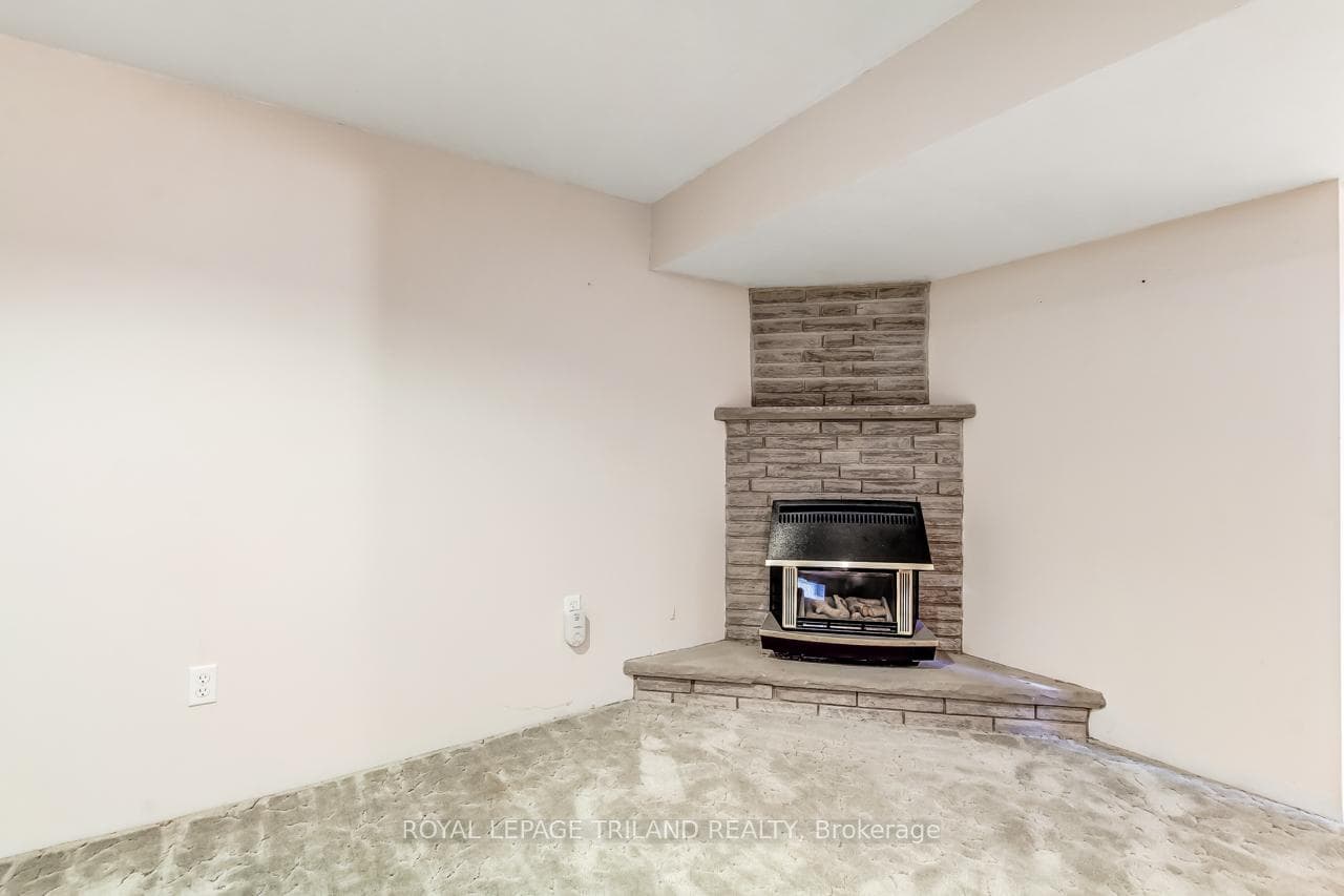 306 Highview Drive photo 15