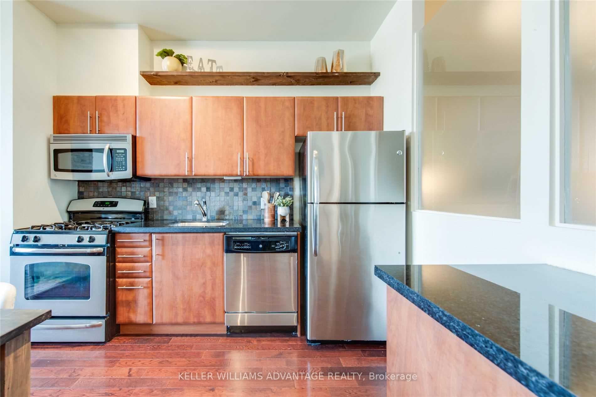 160 Fallingbrook Road Unit 202 photo 9