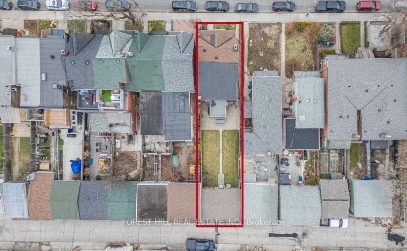 25 x 125 ft lot with laneway