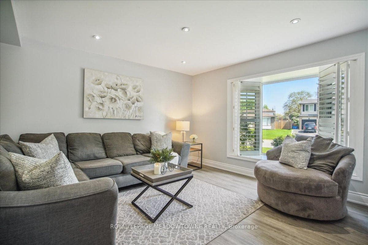 781 Graham Bell Court photo 6
