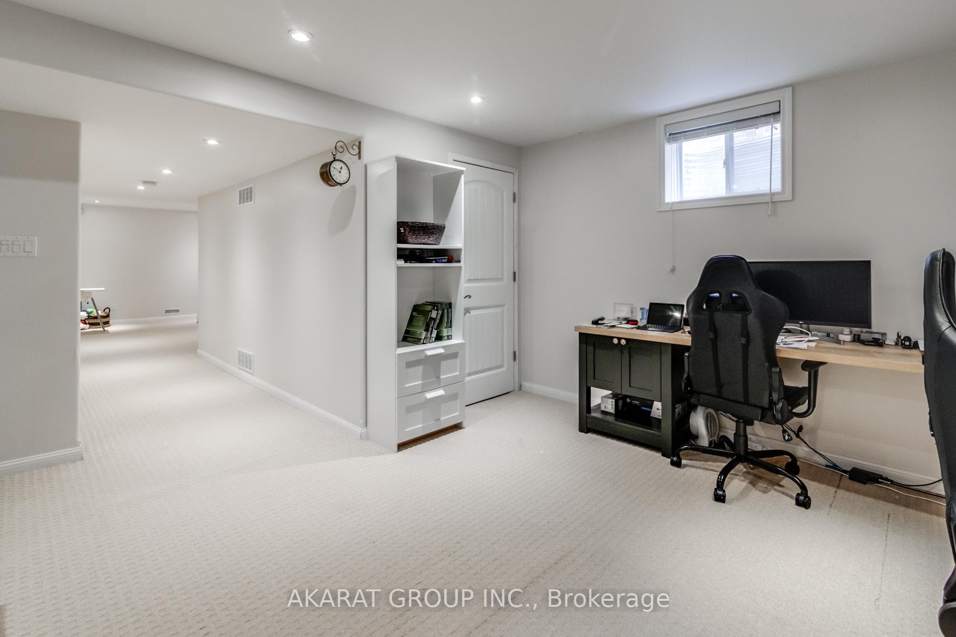 608 Brothers Crescent photo 33