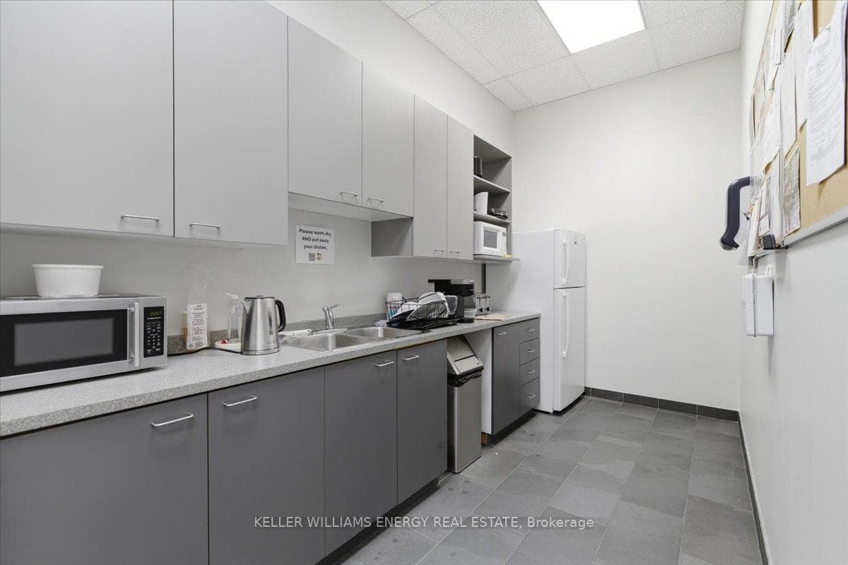 1143 Wentworth Street Unit 100 photo 12