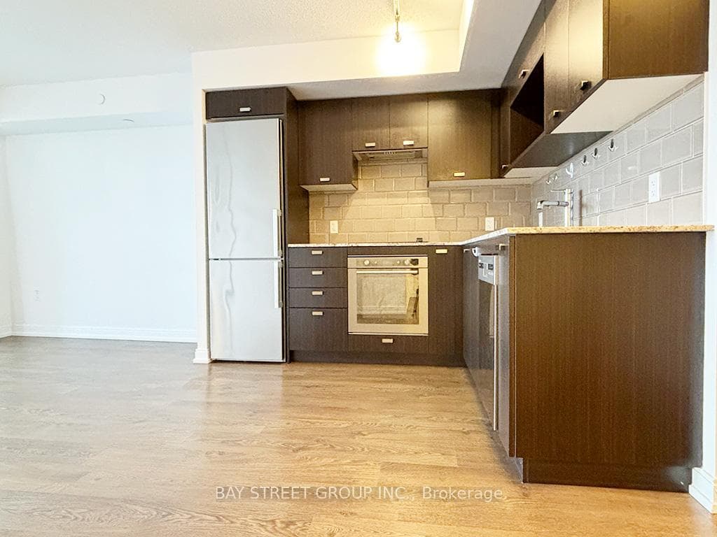 275 Village Green Square Unit 1225 photo 8