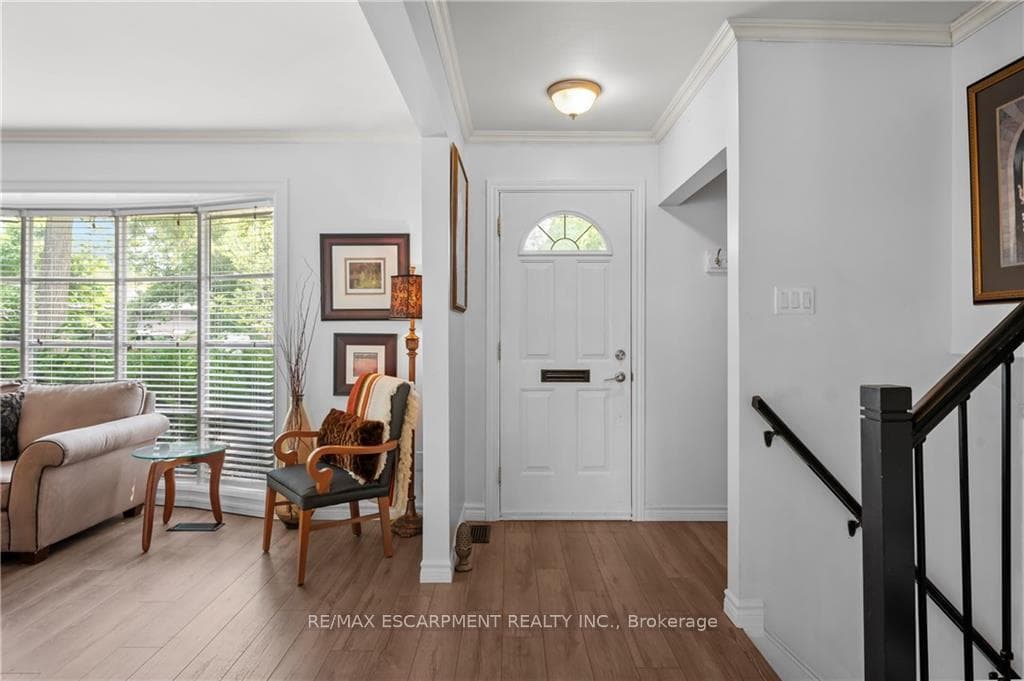 315 White Pines Drive photo 3