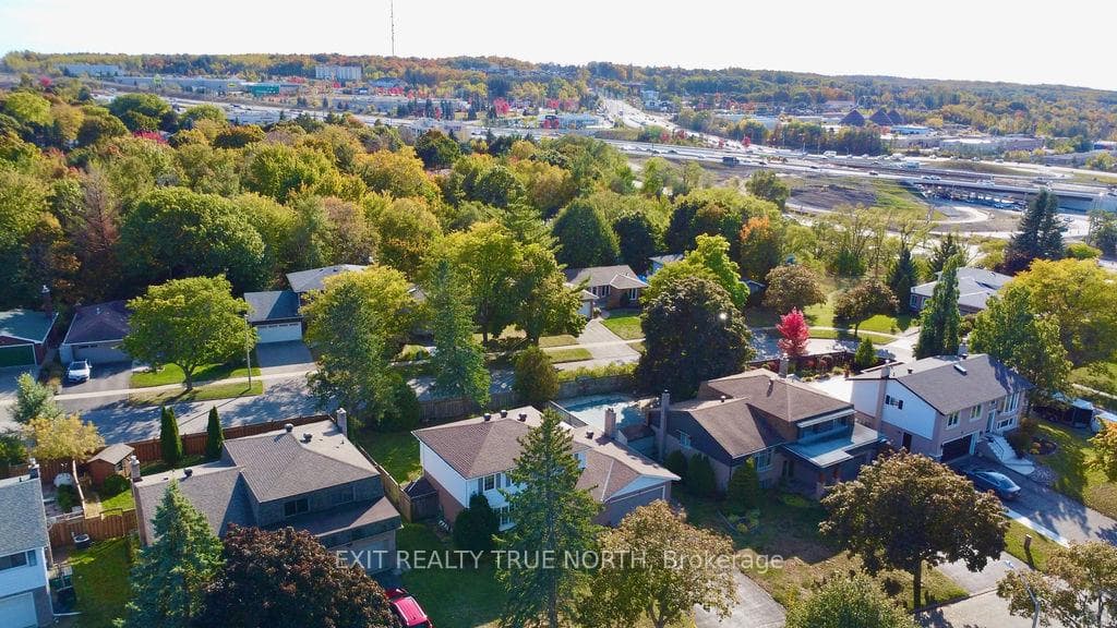 23 Debra Crescent photo 34
