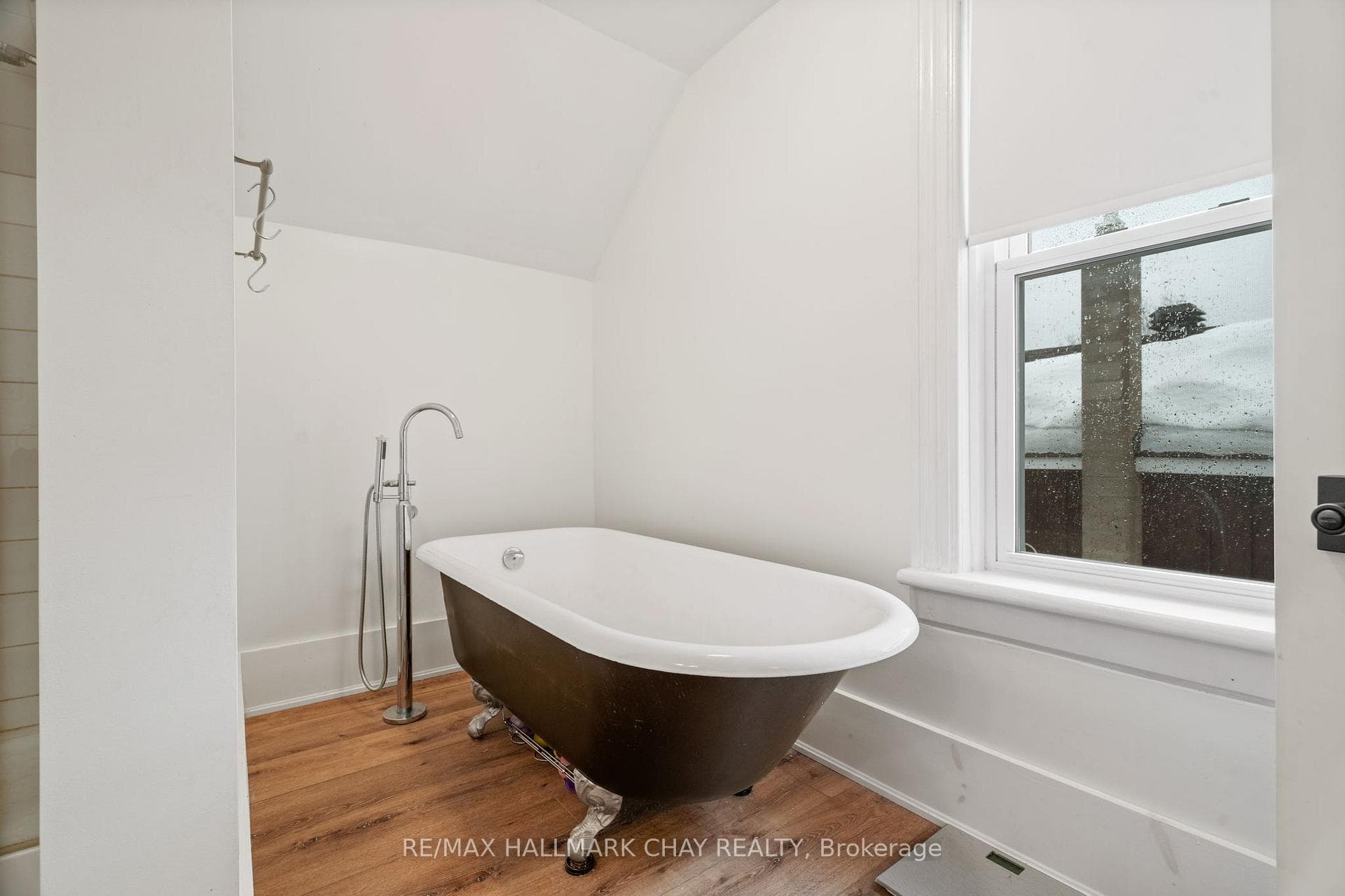 10 Albert Street photo 20