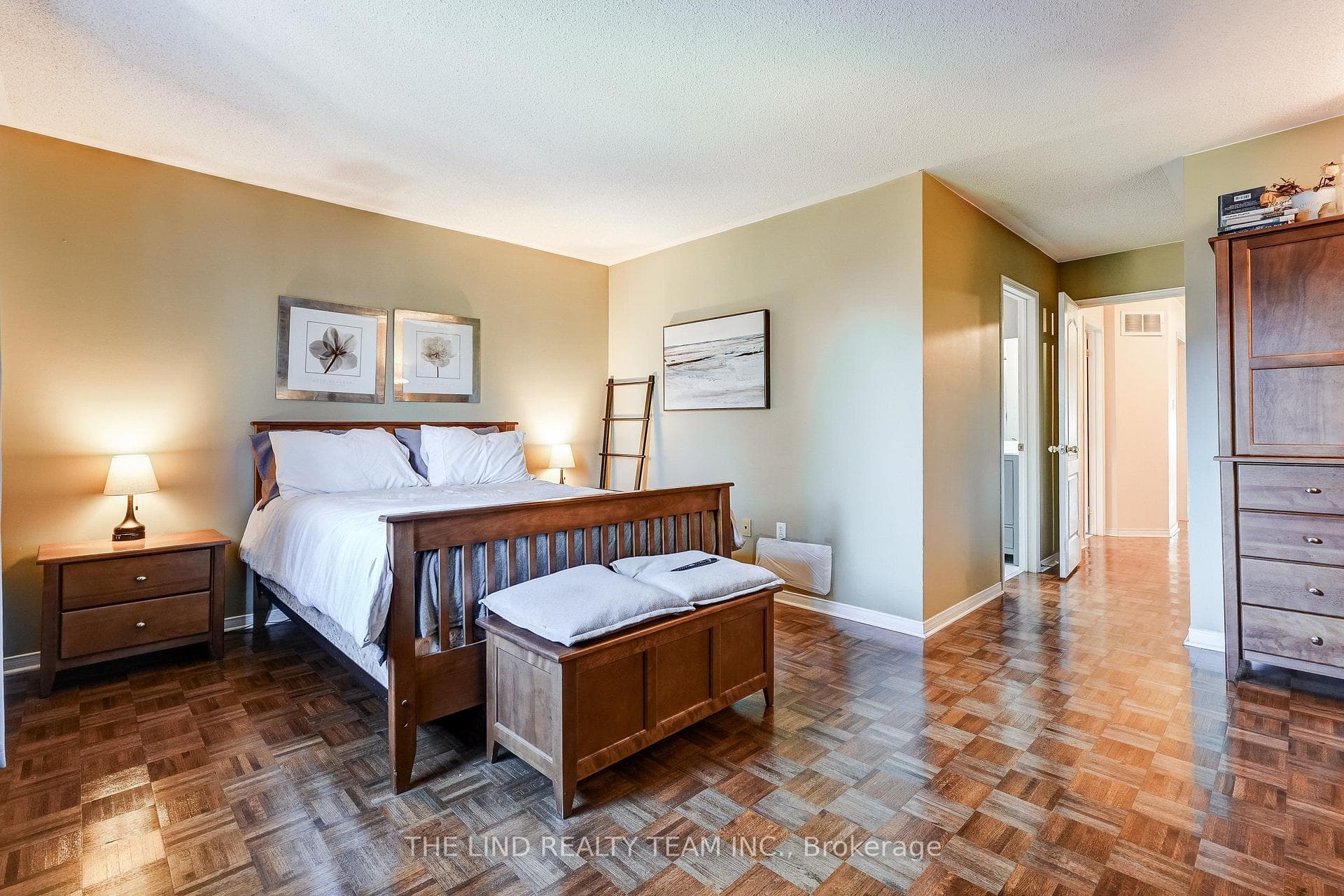 29 Tuscana Boulevard photo 18