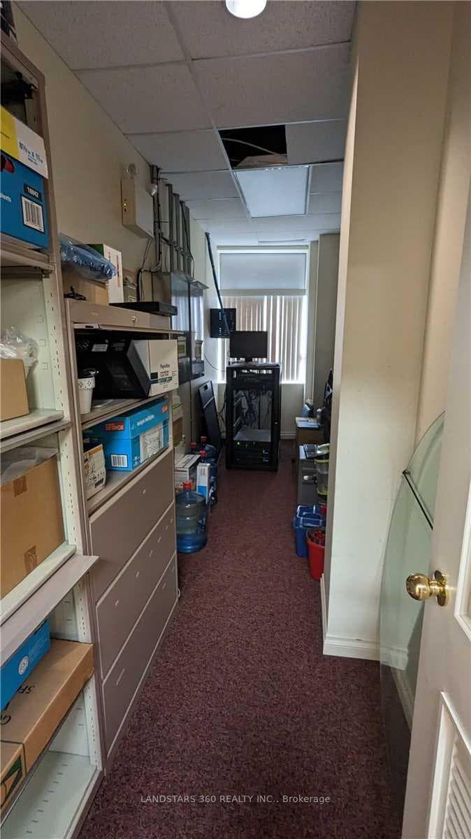 9140 Leslie Street Unit 211-212 photo 6
