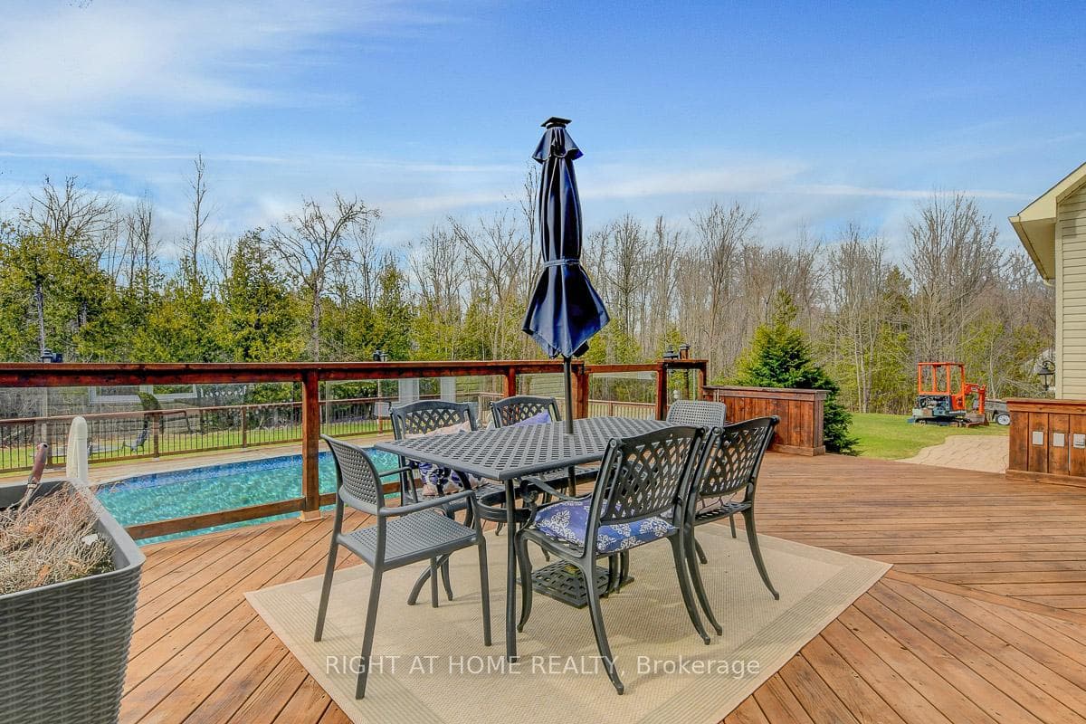409 Balmoral Drive photo 42