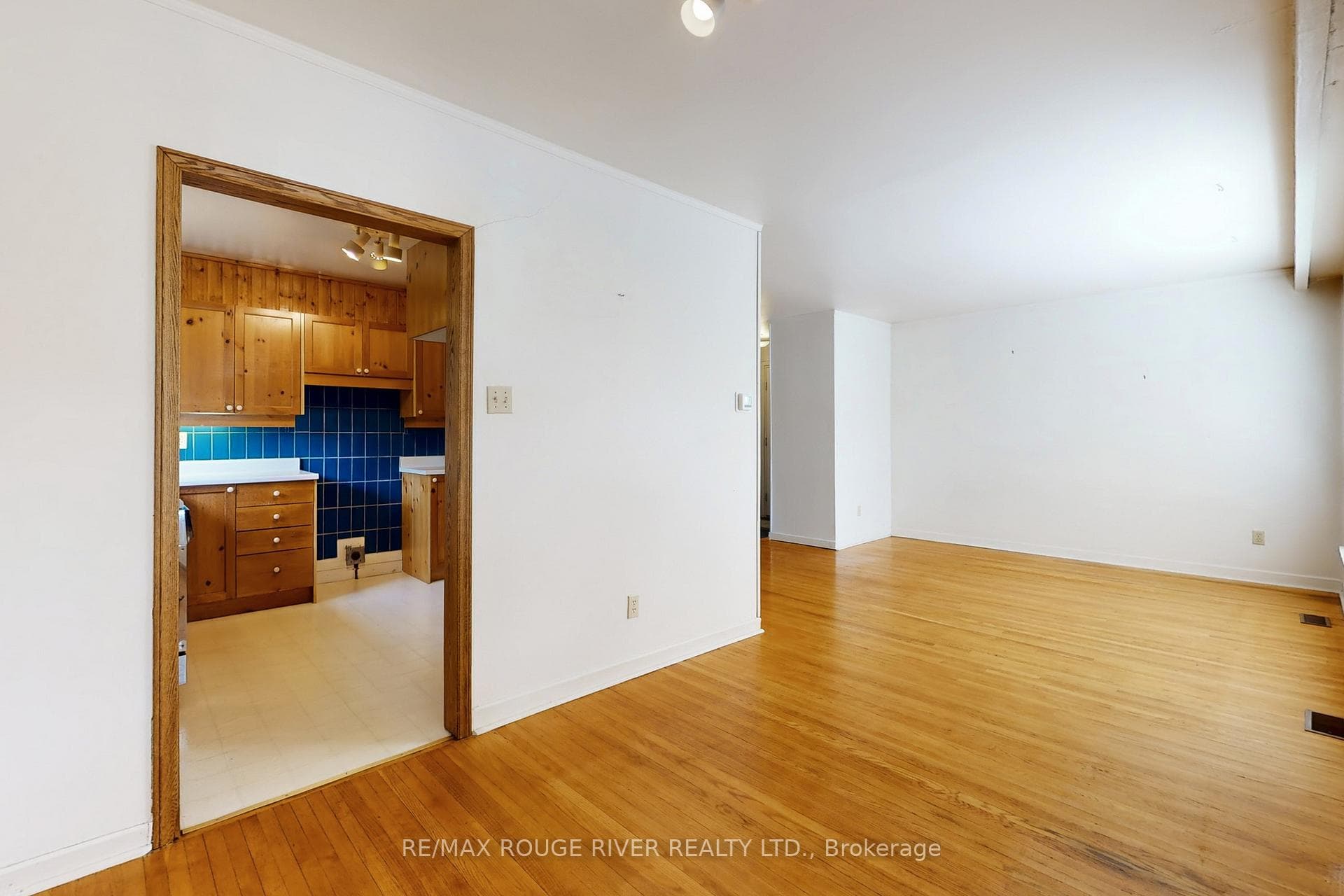 68 Aurora Heights Drive photo 17