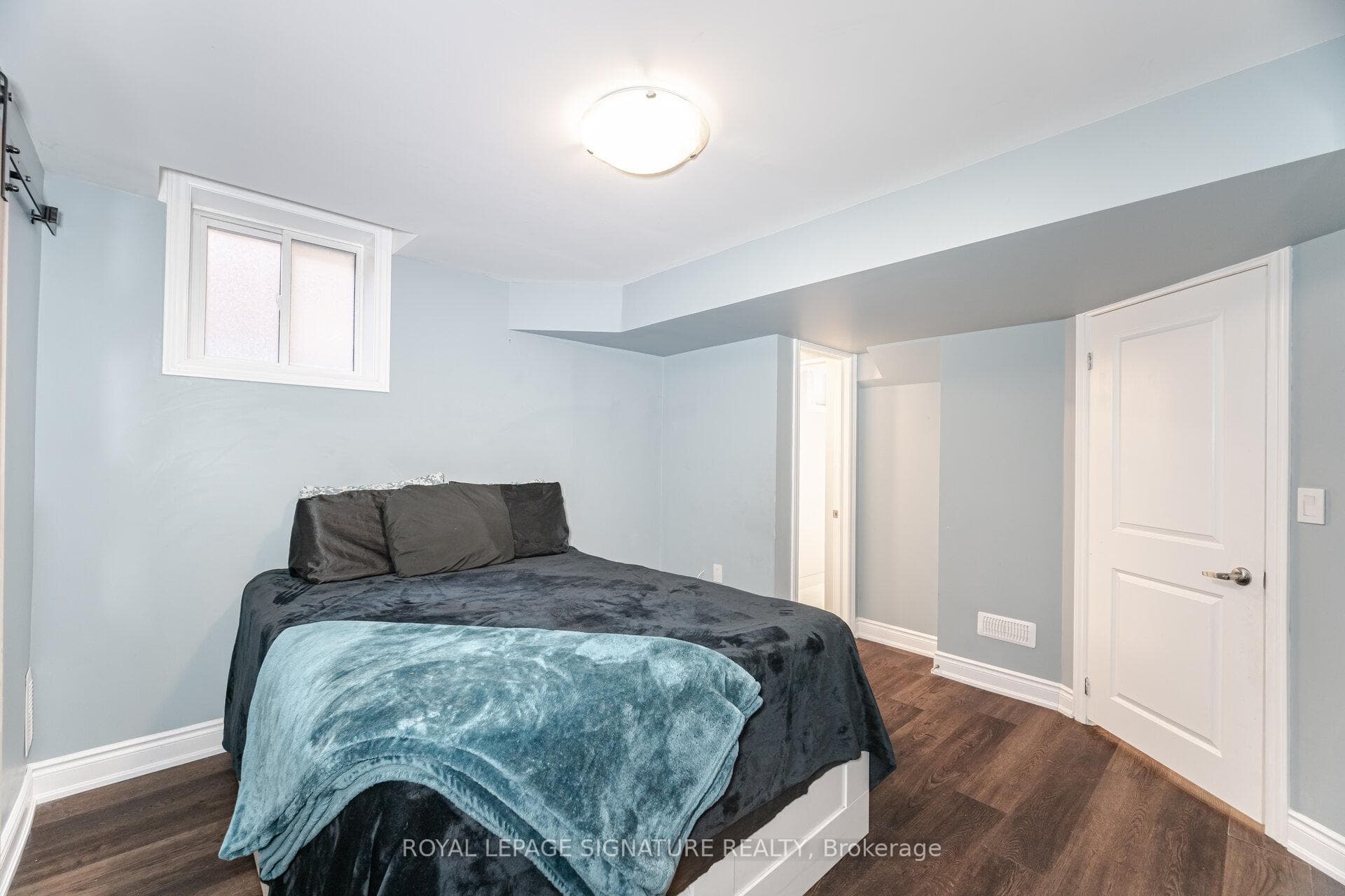 481 Brisdale Drive photo 39
