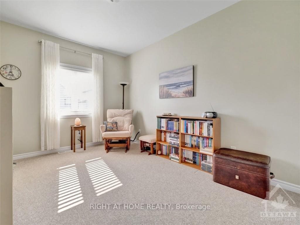 872 OCEANE Street photo 20