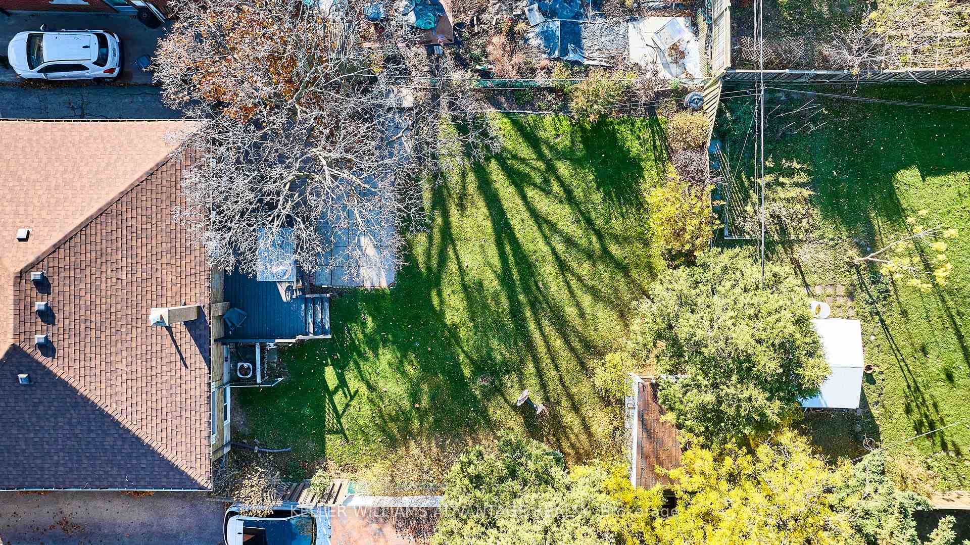 20 Perivale Crescent photo 35