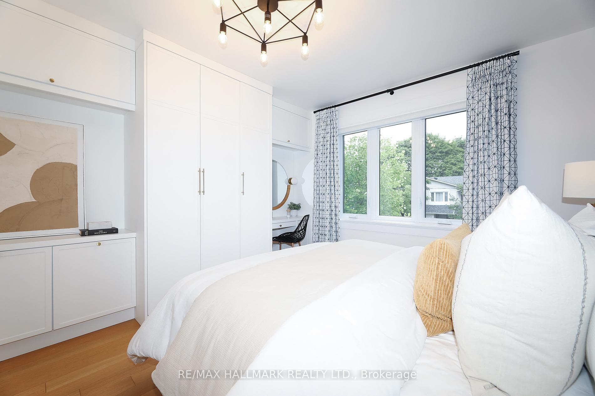 339 Scarborough Road photo 24