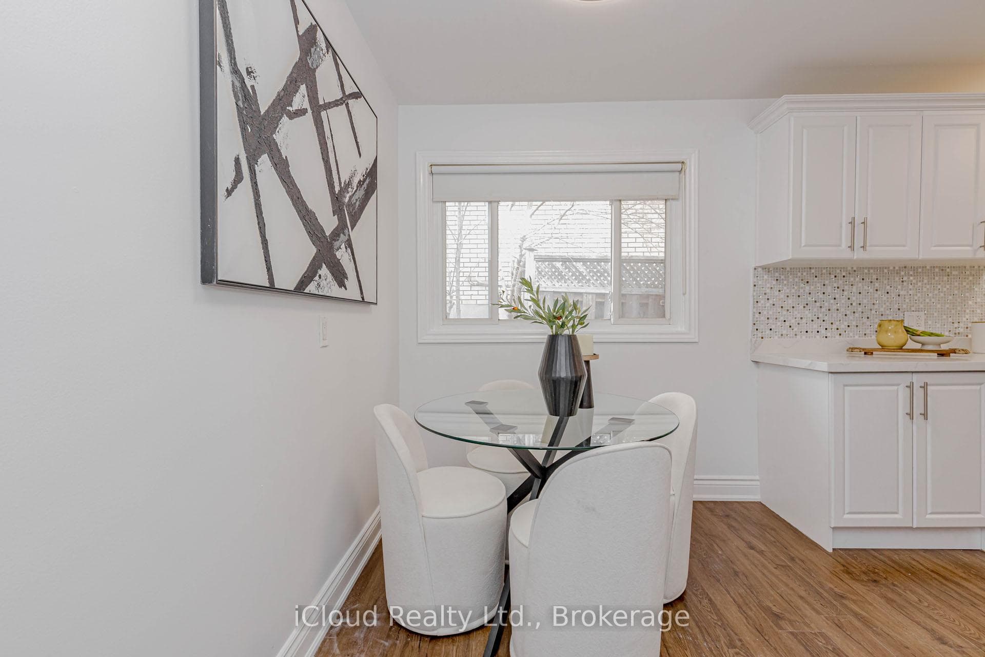 28 Hoffman Street photo 16