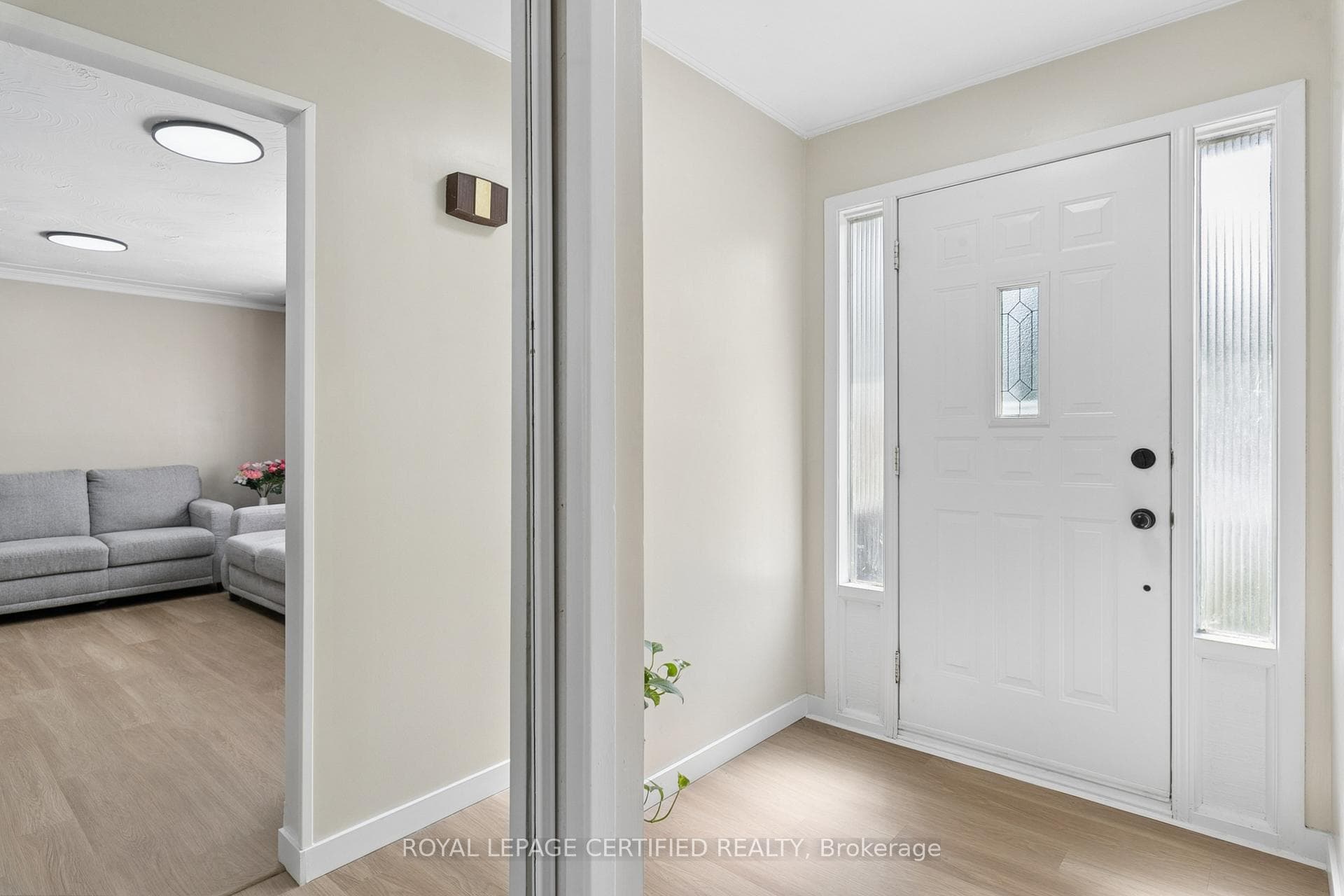 1121 Valentine Drive photo 6