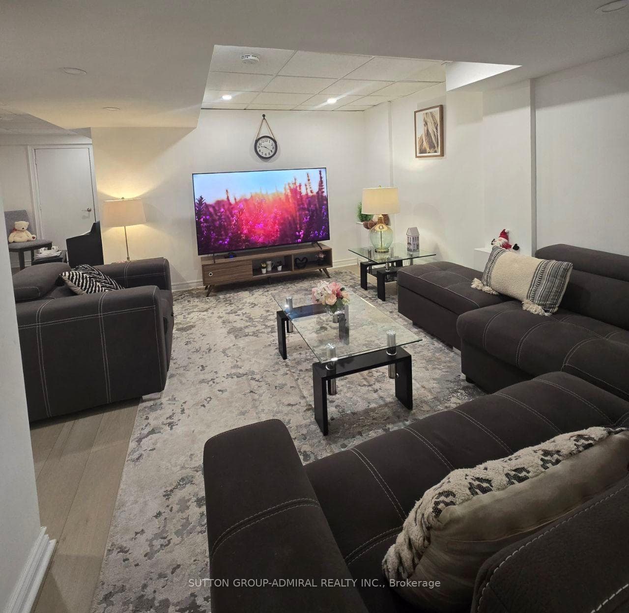 328 Woodspring Avenue photo 5