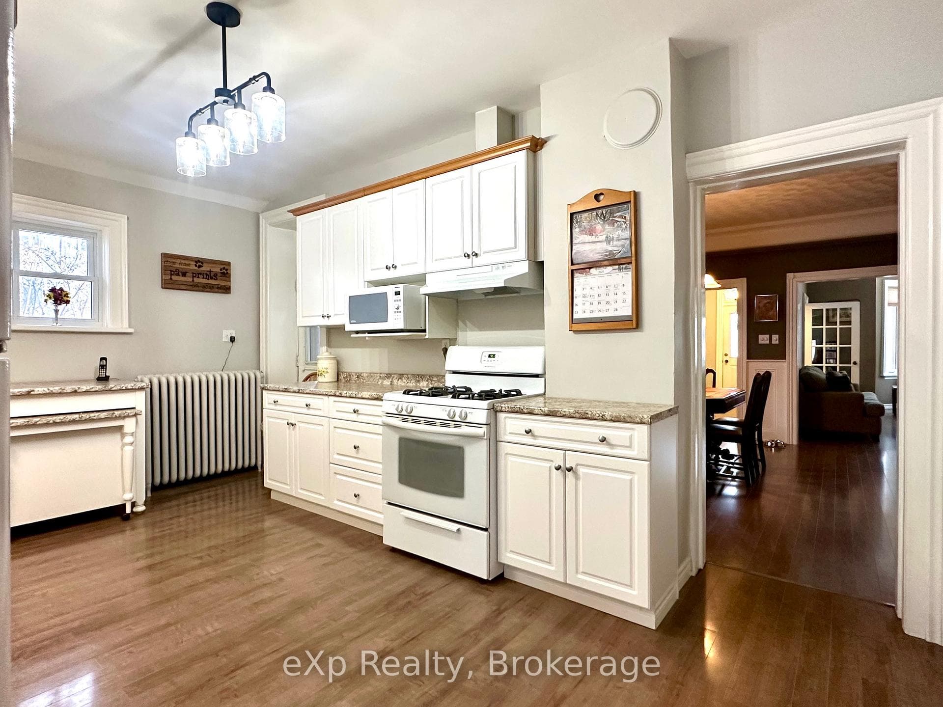 524 Colborne Street photo 12