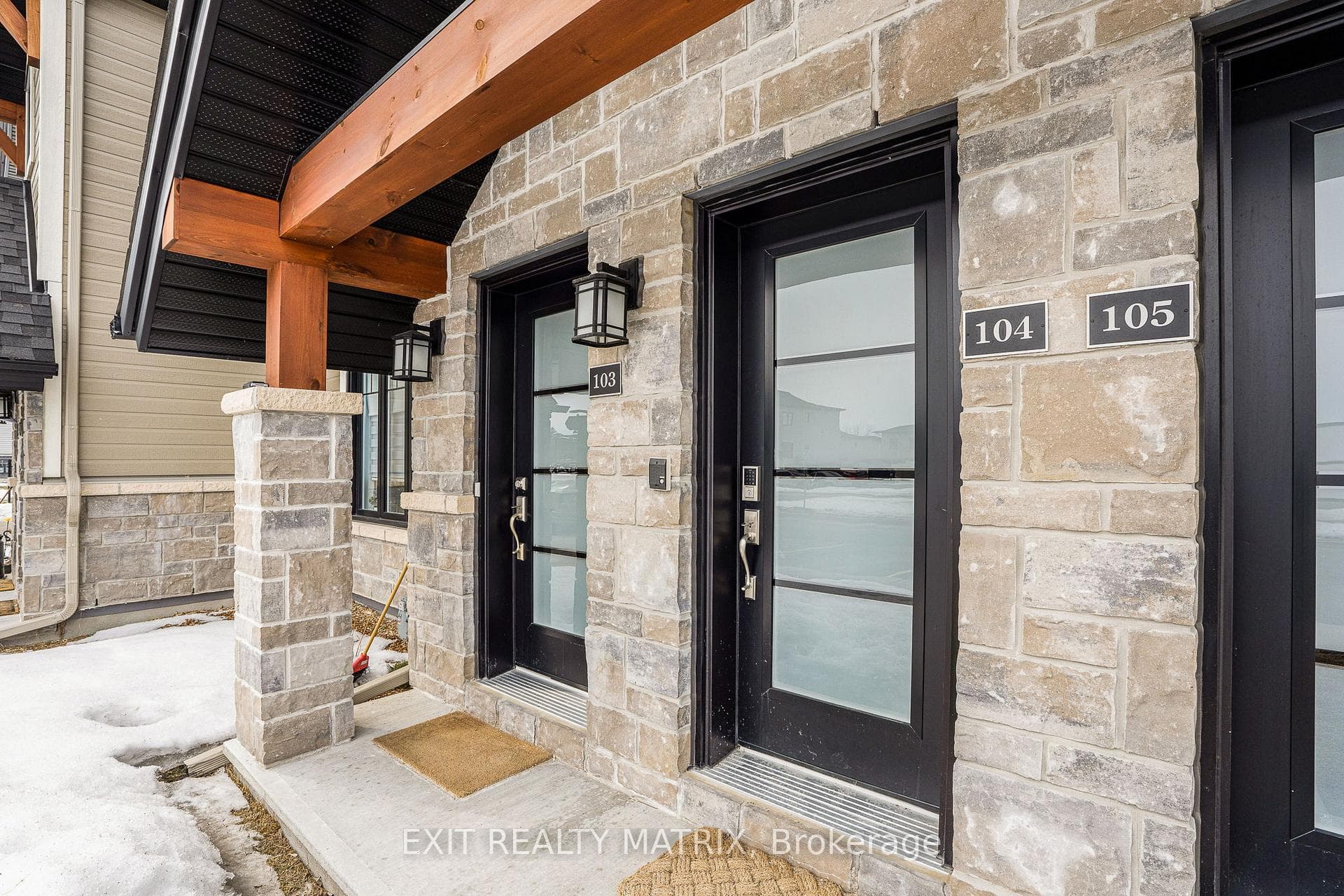 75 St-Moritz Trail Unit 104 photo 3
