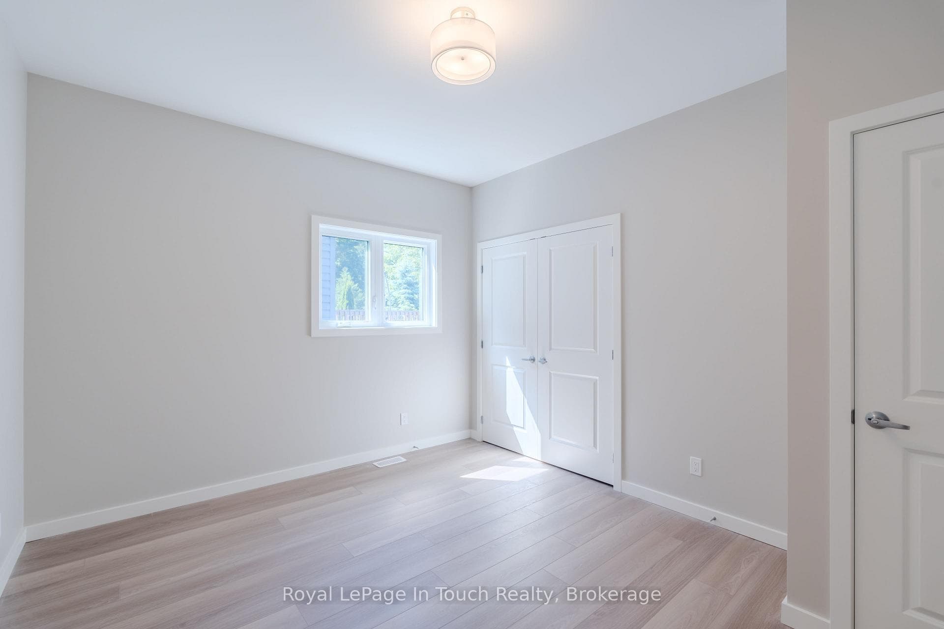 Suite 1 (Upper Level)