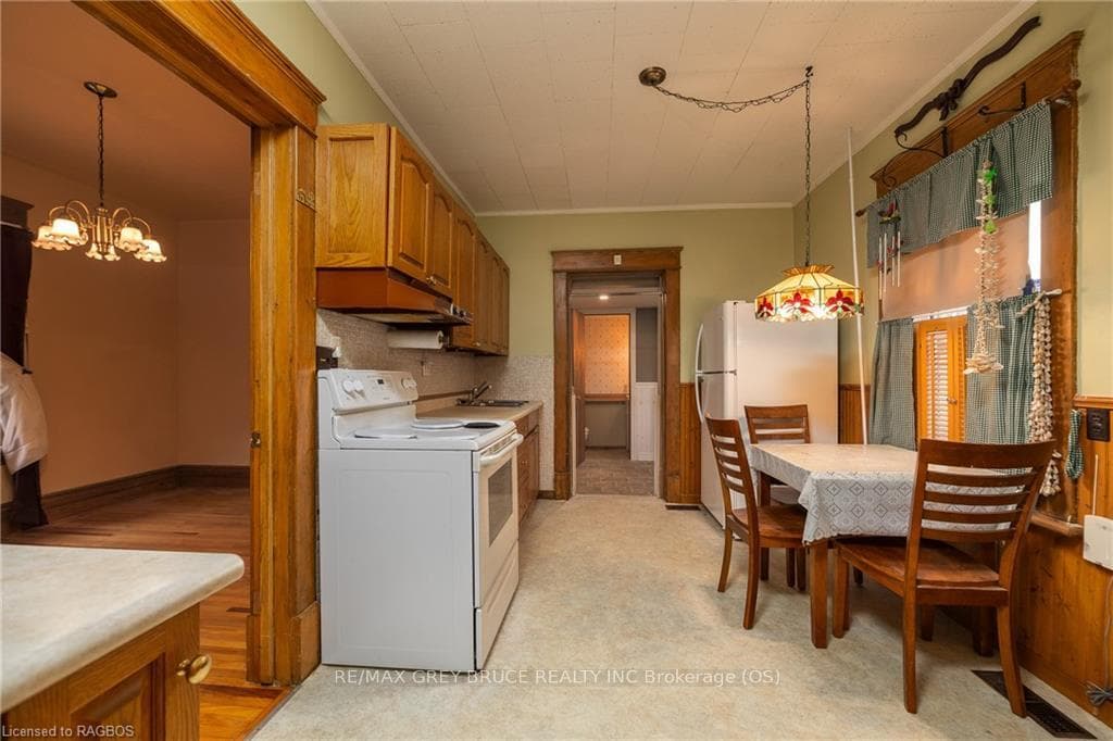 716 5TH Avenue photo 30
