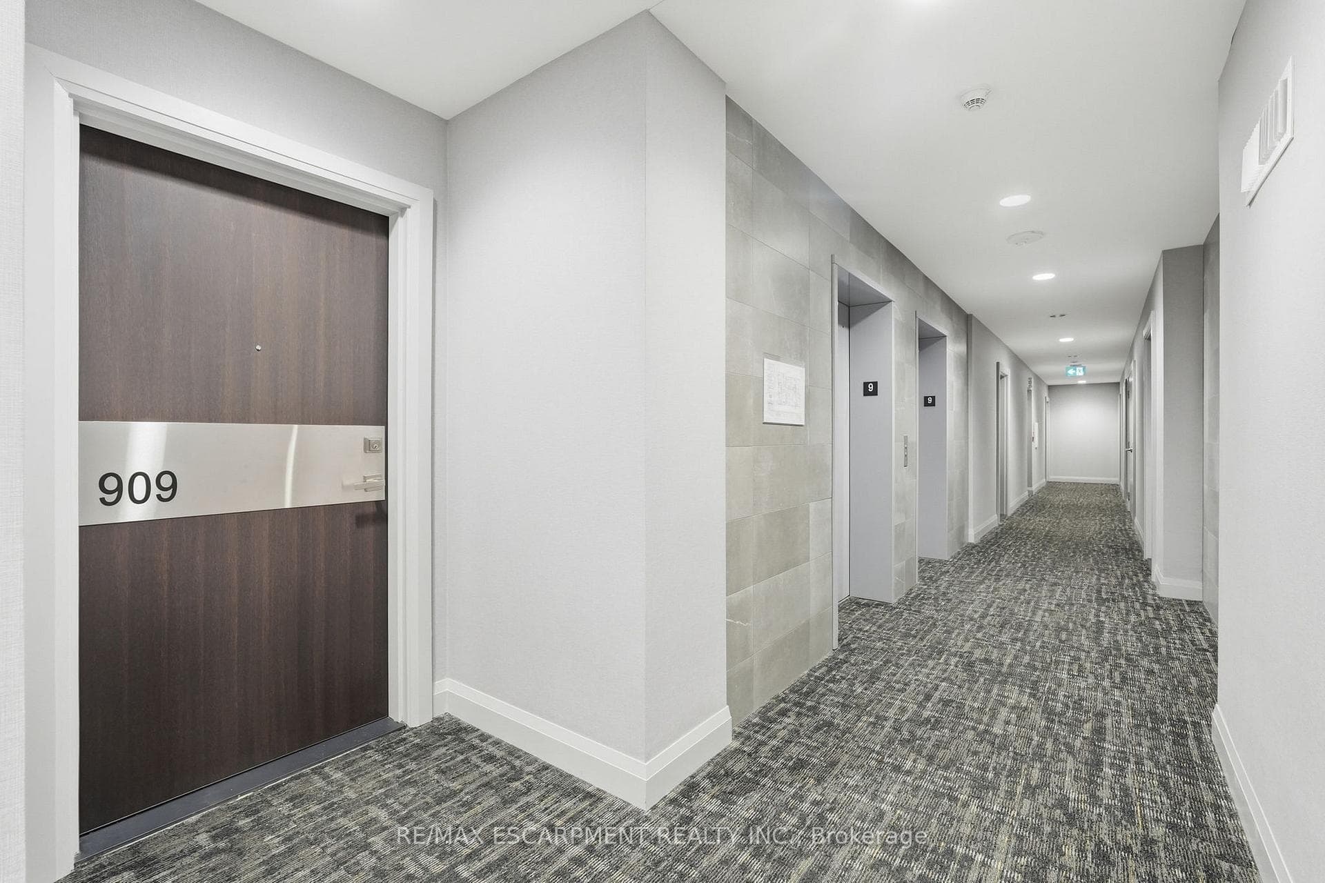 500 Brock Avenue Unit 909 photo 5