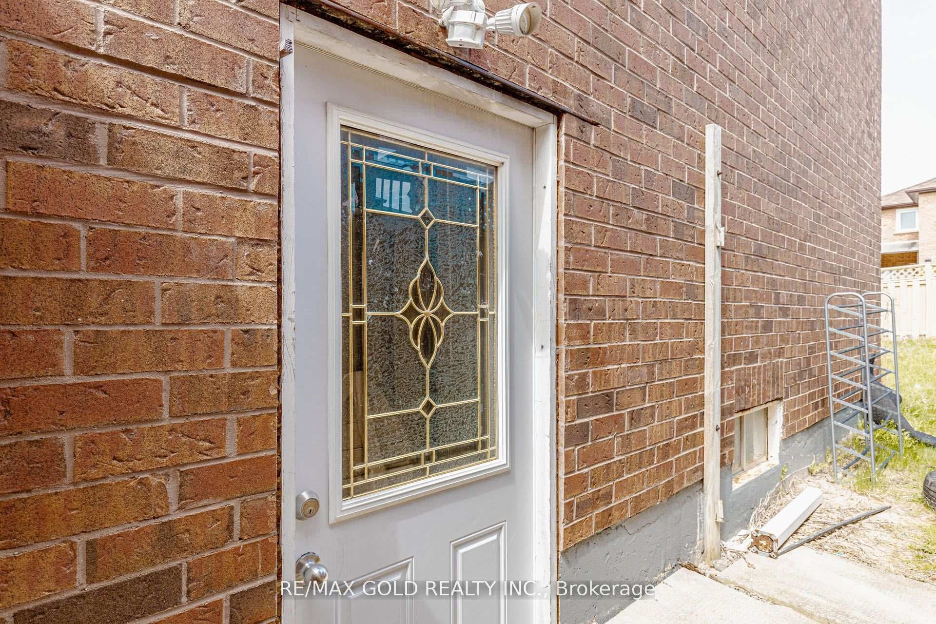 54 Creditstone Road photo 16