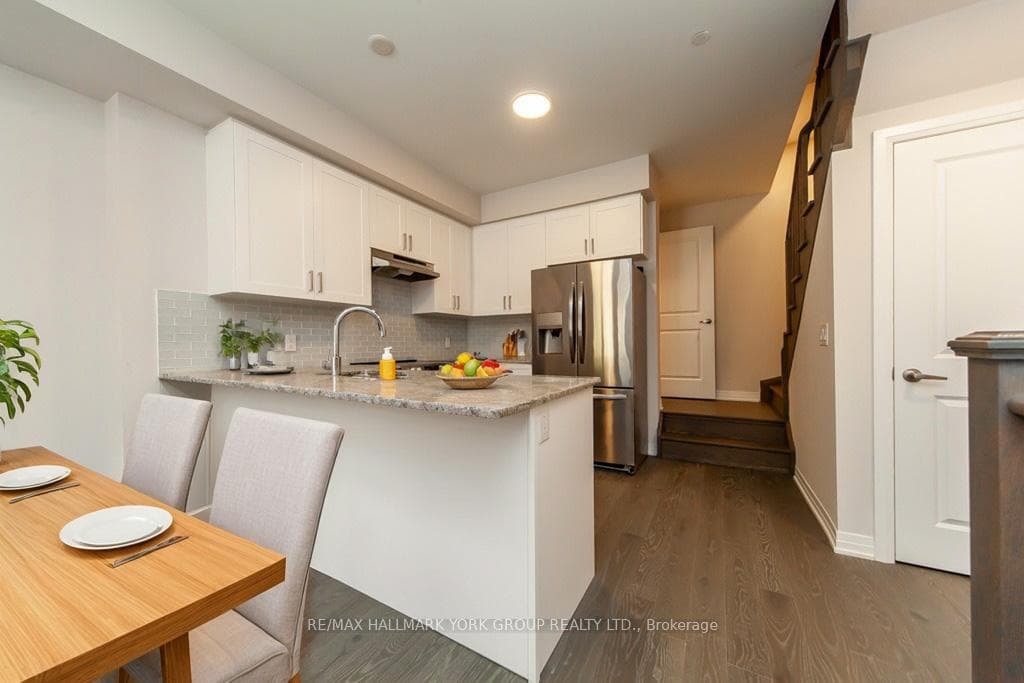 40 BAYNES Way Unit 13 photo 6