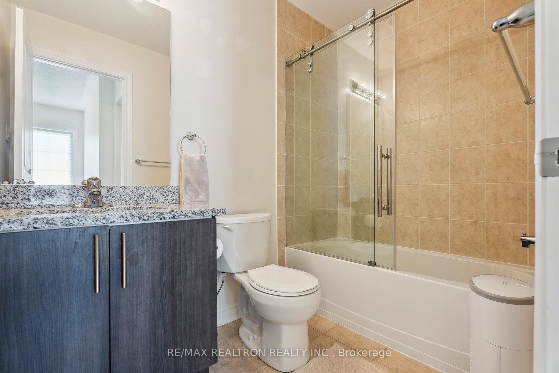 285 Finch Avenue Unit 1 photo 27