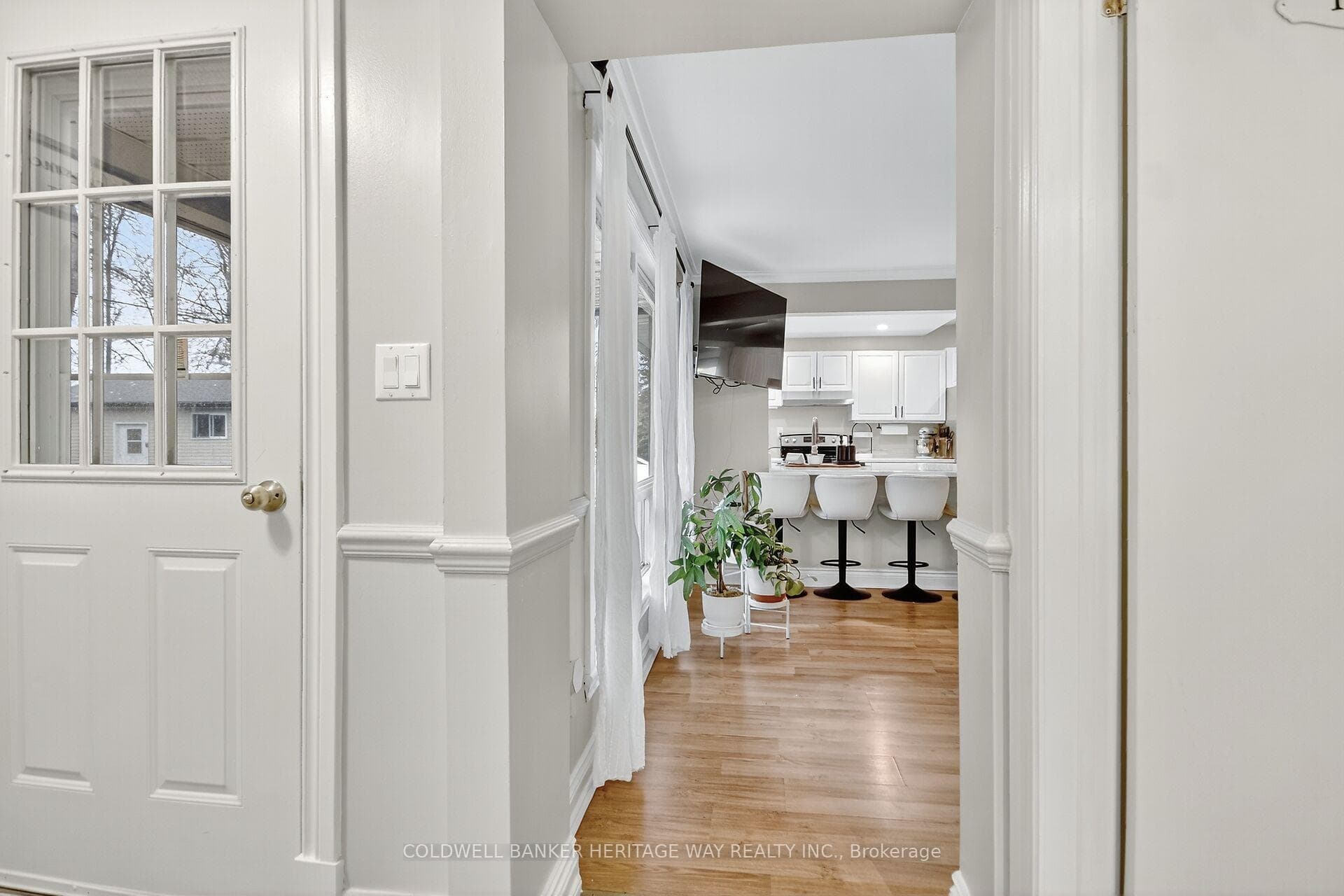 110 Elm Avenue photo 24