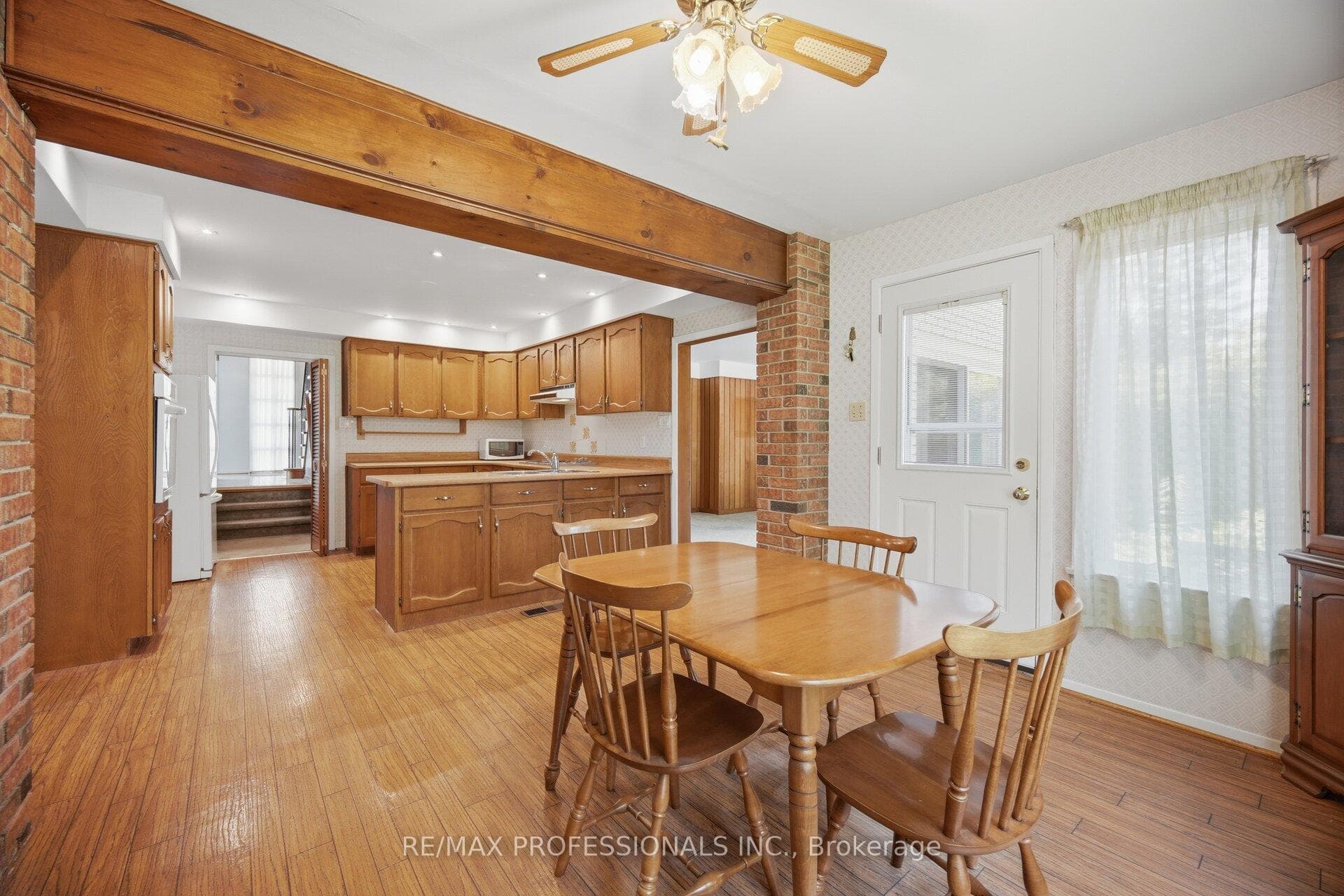 30 Grasspoint Crescent photo 14
