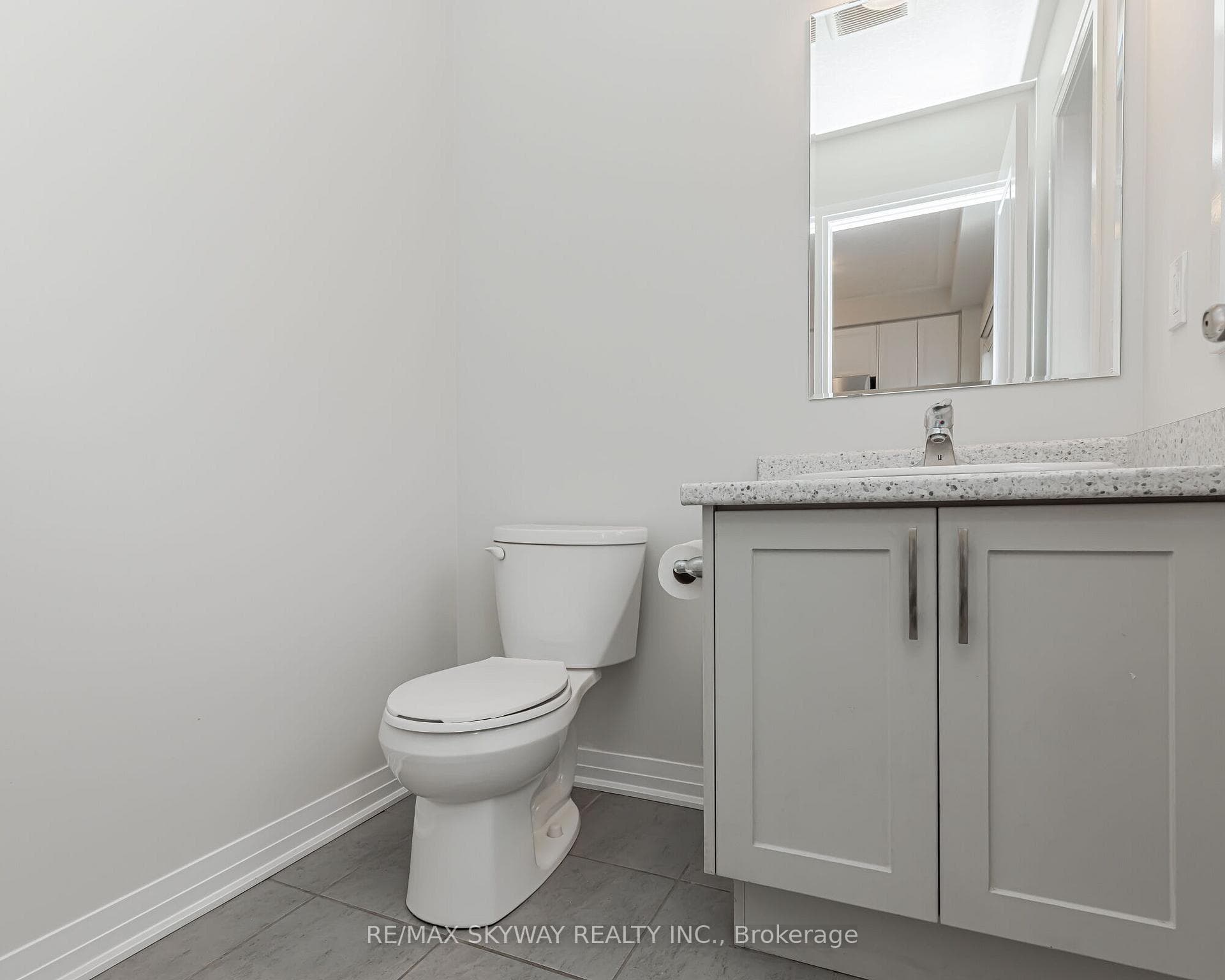 311 Woolwich Street Unit 5 photo 19