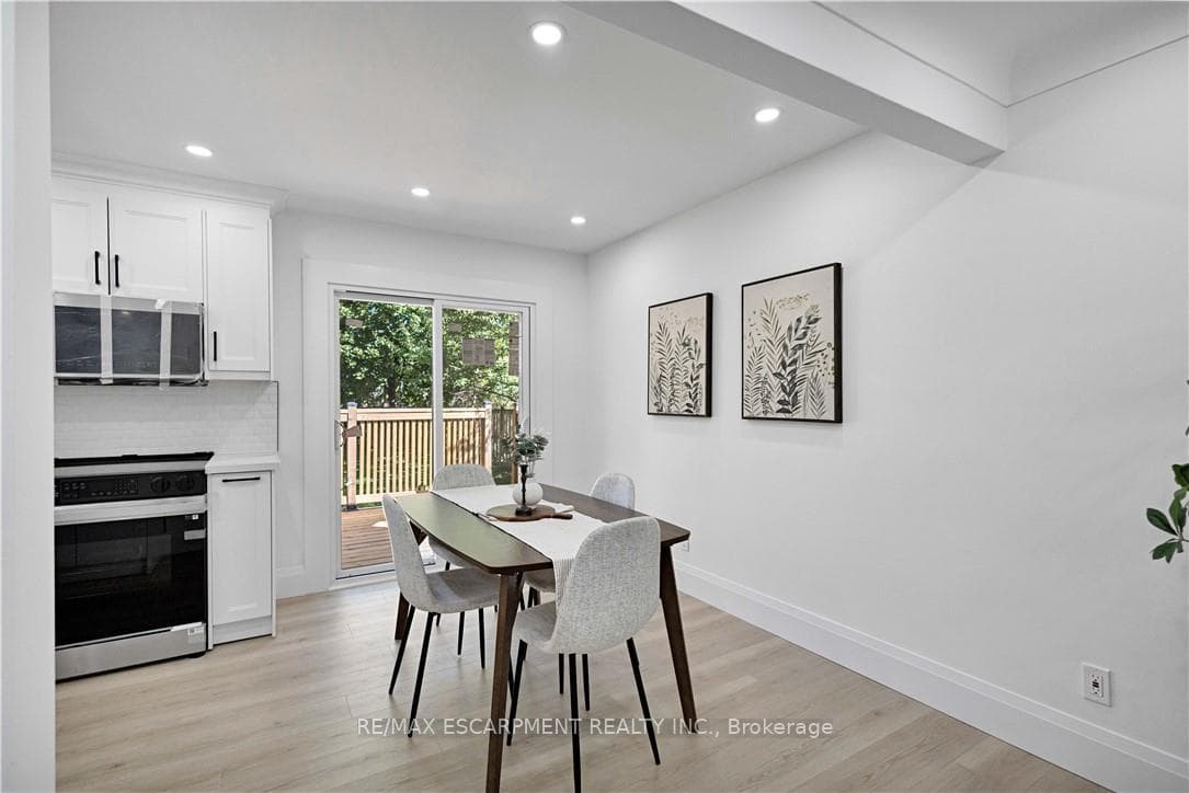7 Swan Drive photo 10