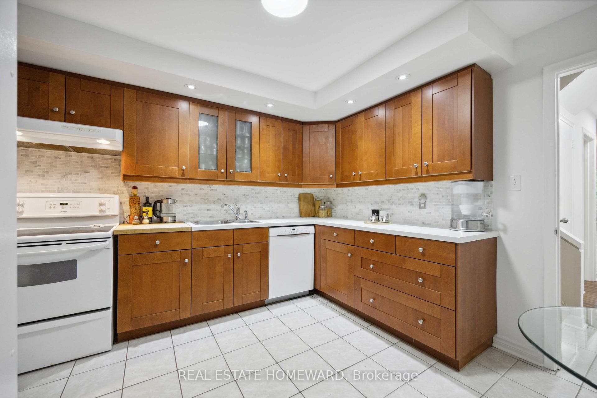 79 Norway Avenue photo 18