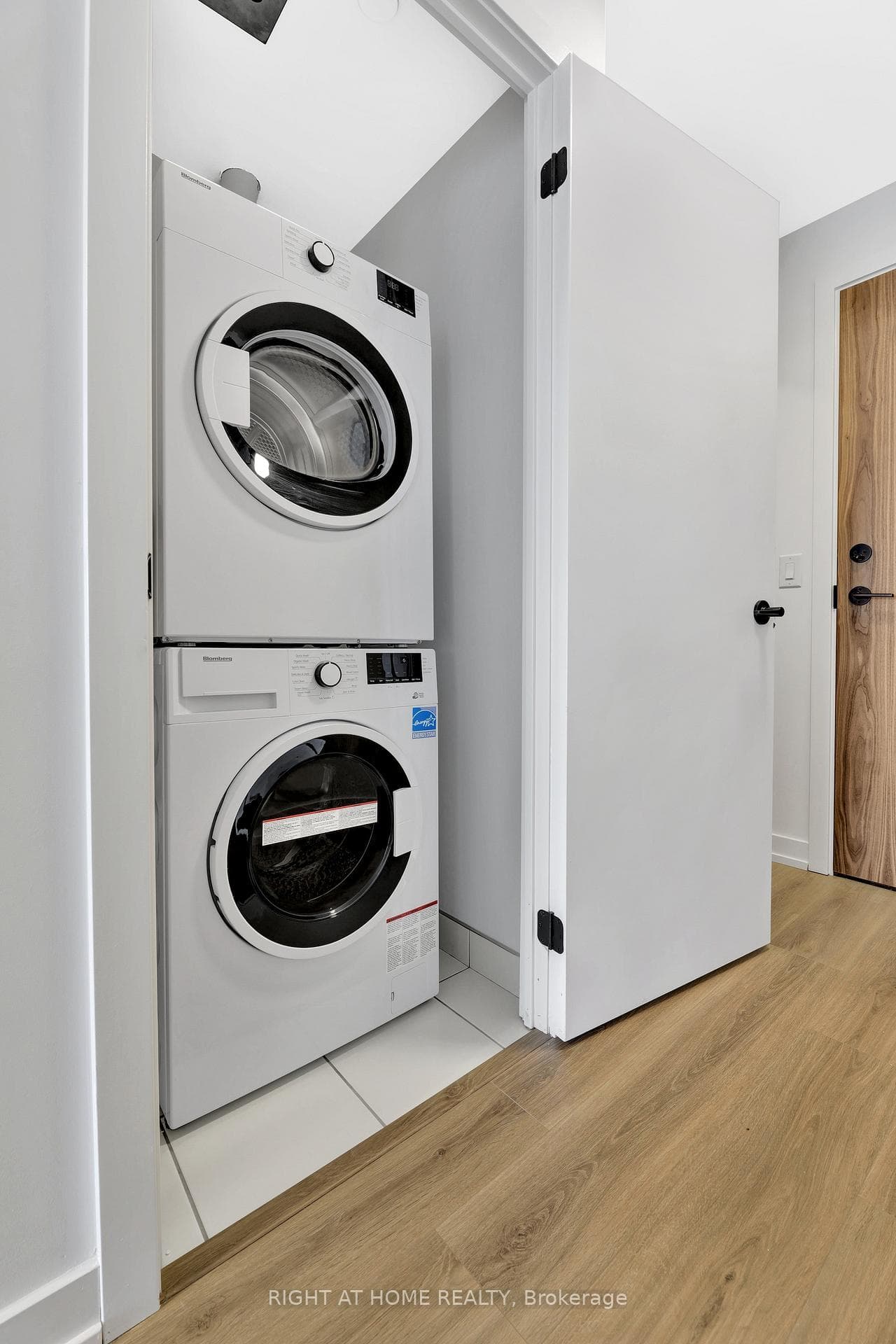 10 LAGERFELD Drive Unit 401 photo 14