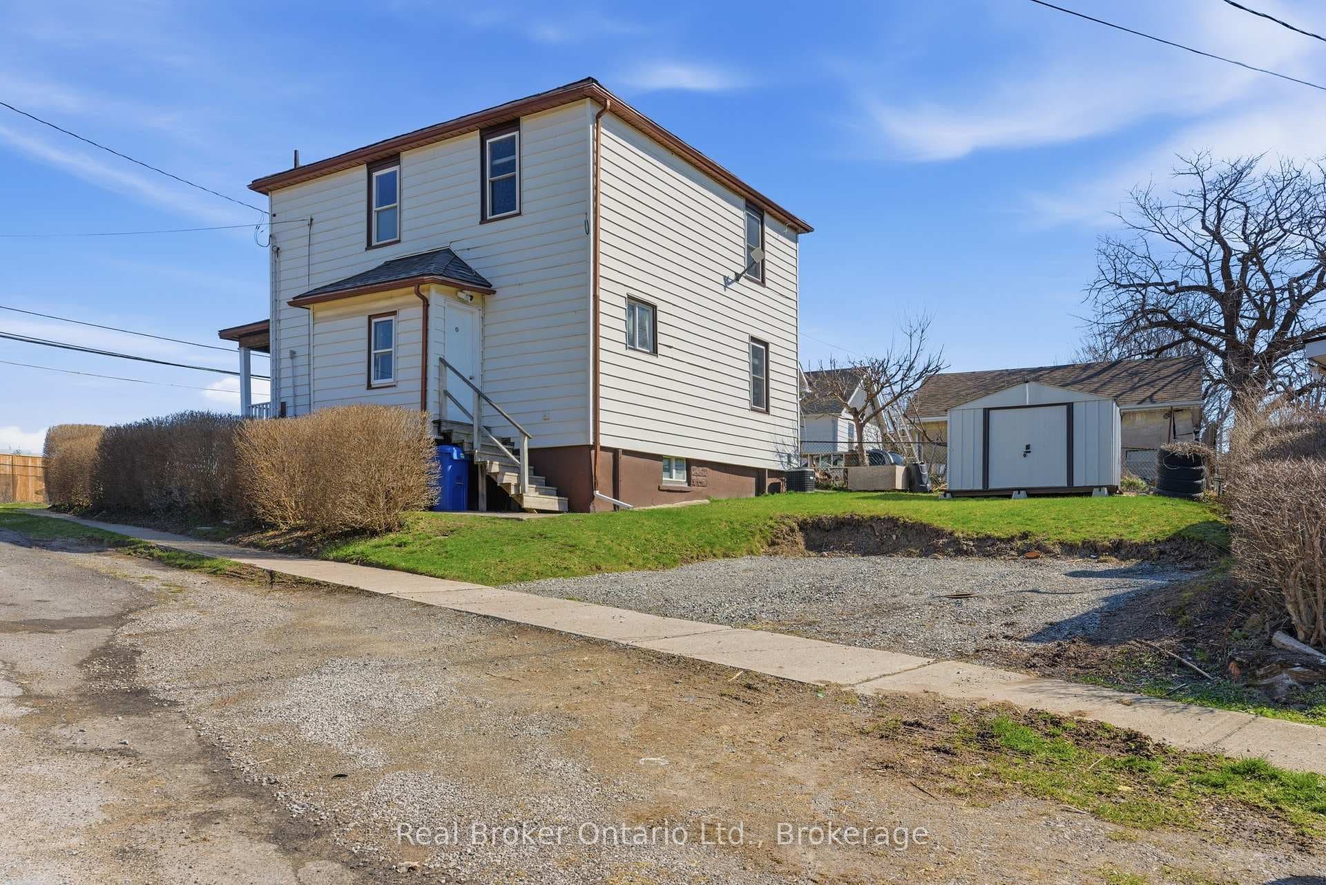 154 Niagara Falls Road photo 39