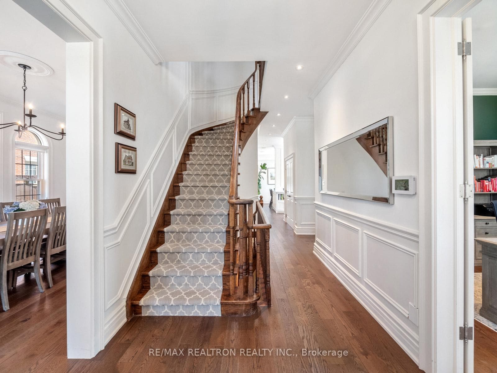 1 Willett Crescent photo 19