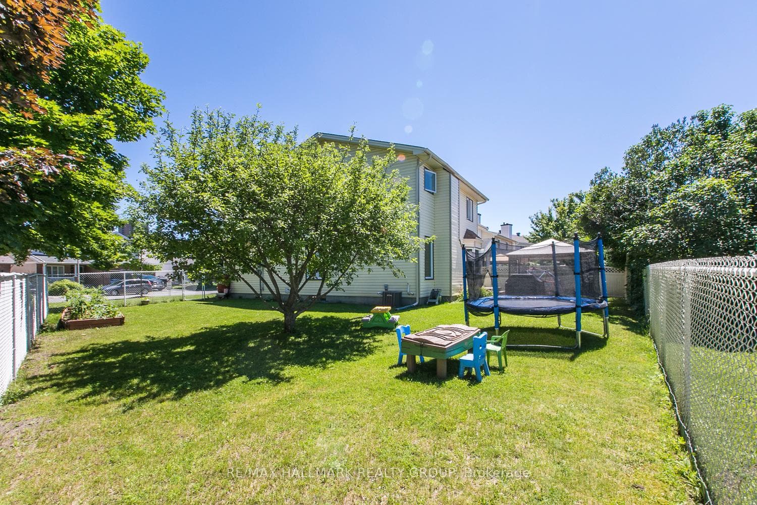 382 Pauline Charron Place photo 44