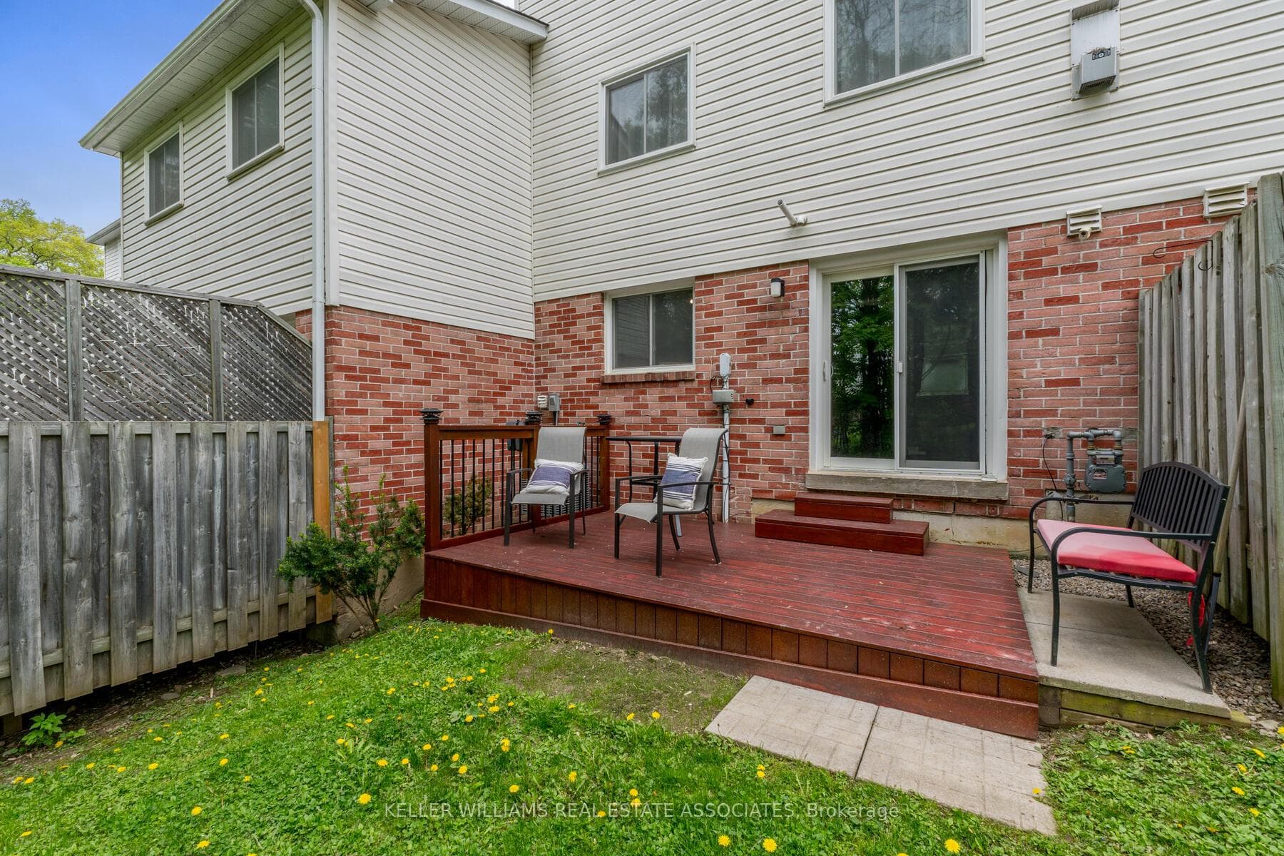 38 Maple Avenue photo 35