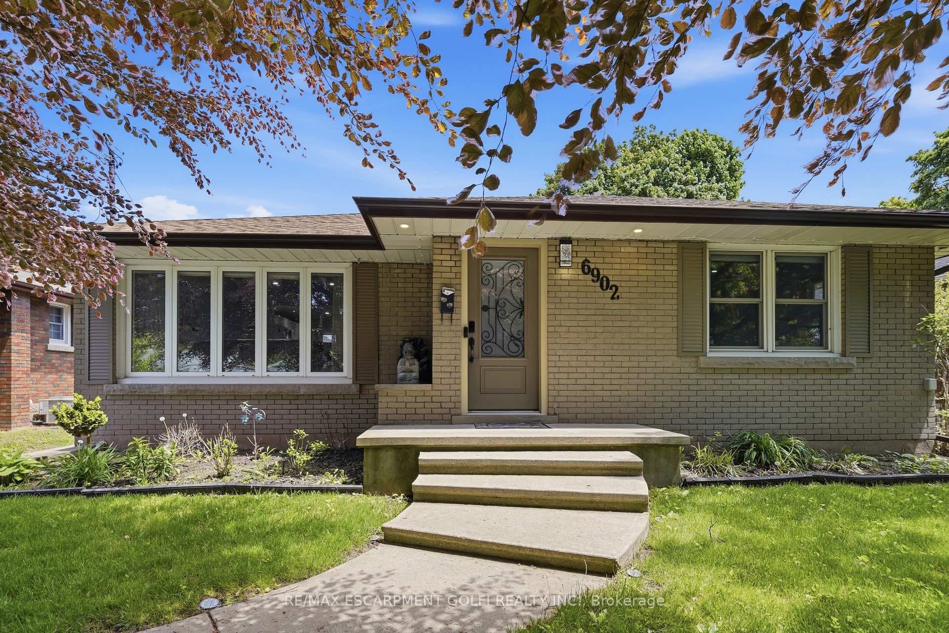 6902 Dell Avenue photo 2