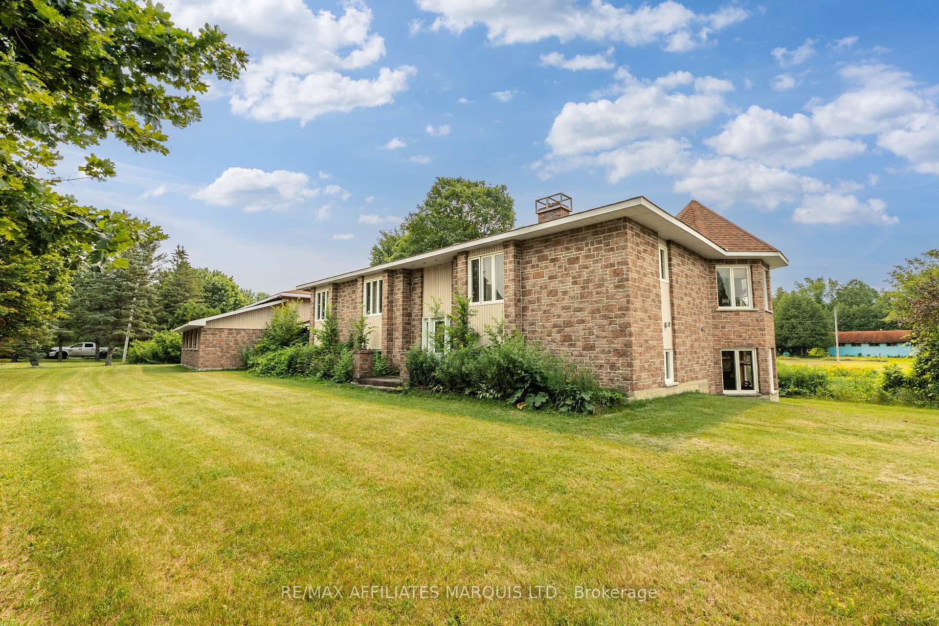 17588 McPhail Road photo 12