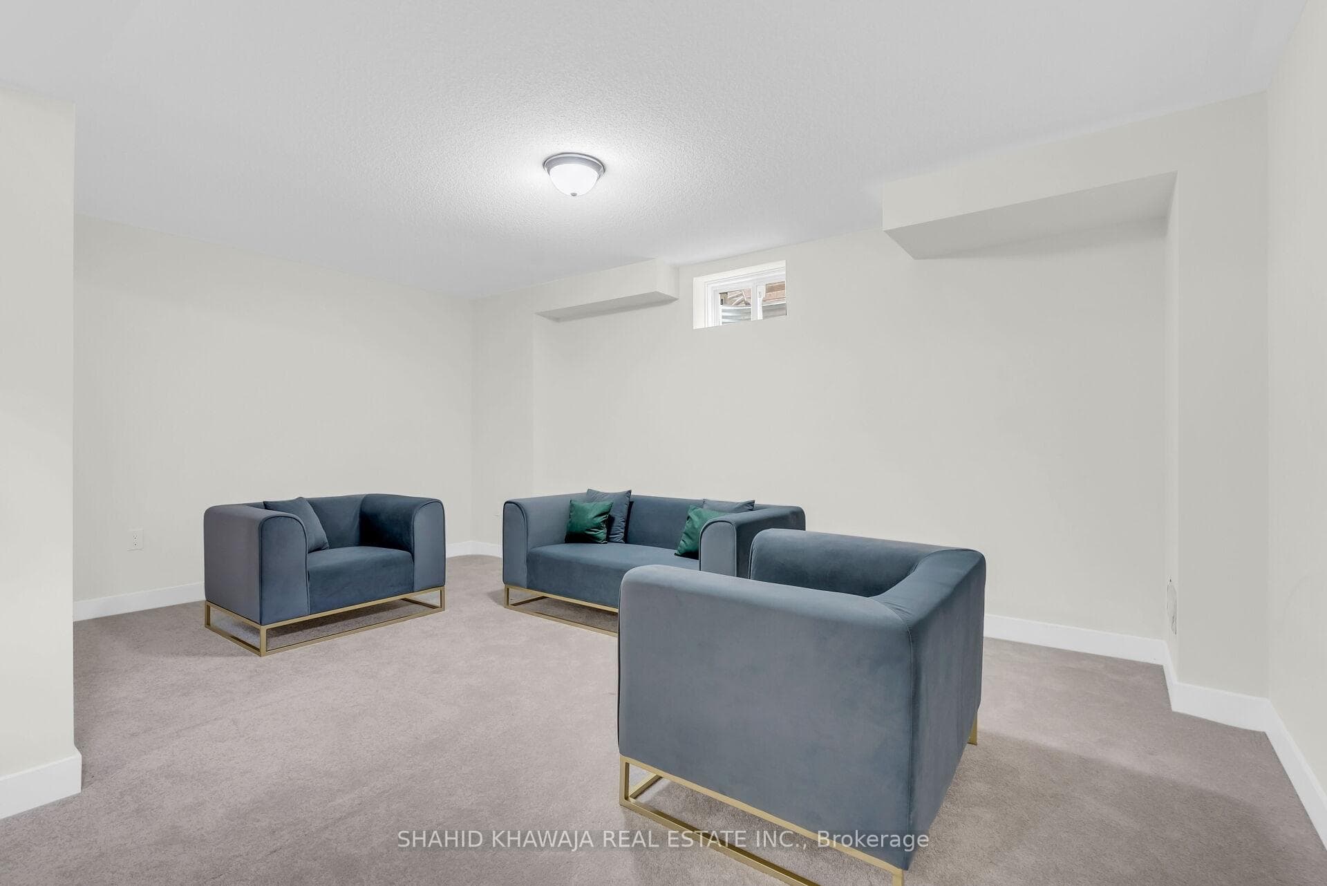 641 Leatherleaf Landing photo 39