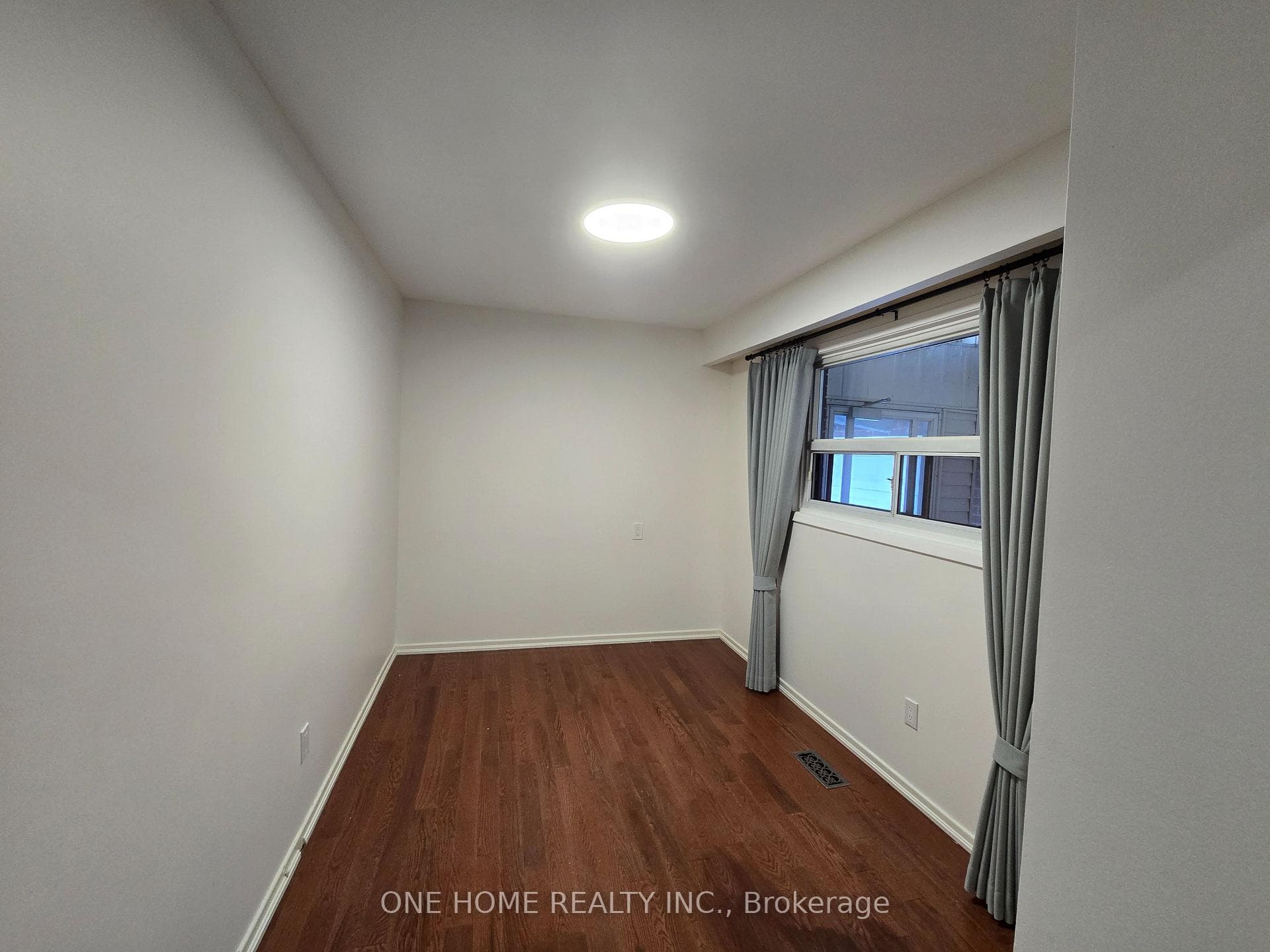 223 Elmwood Road photo 5